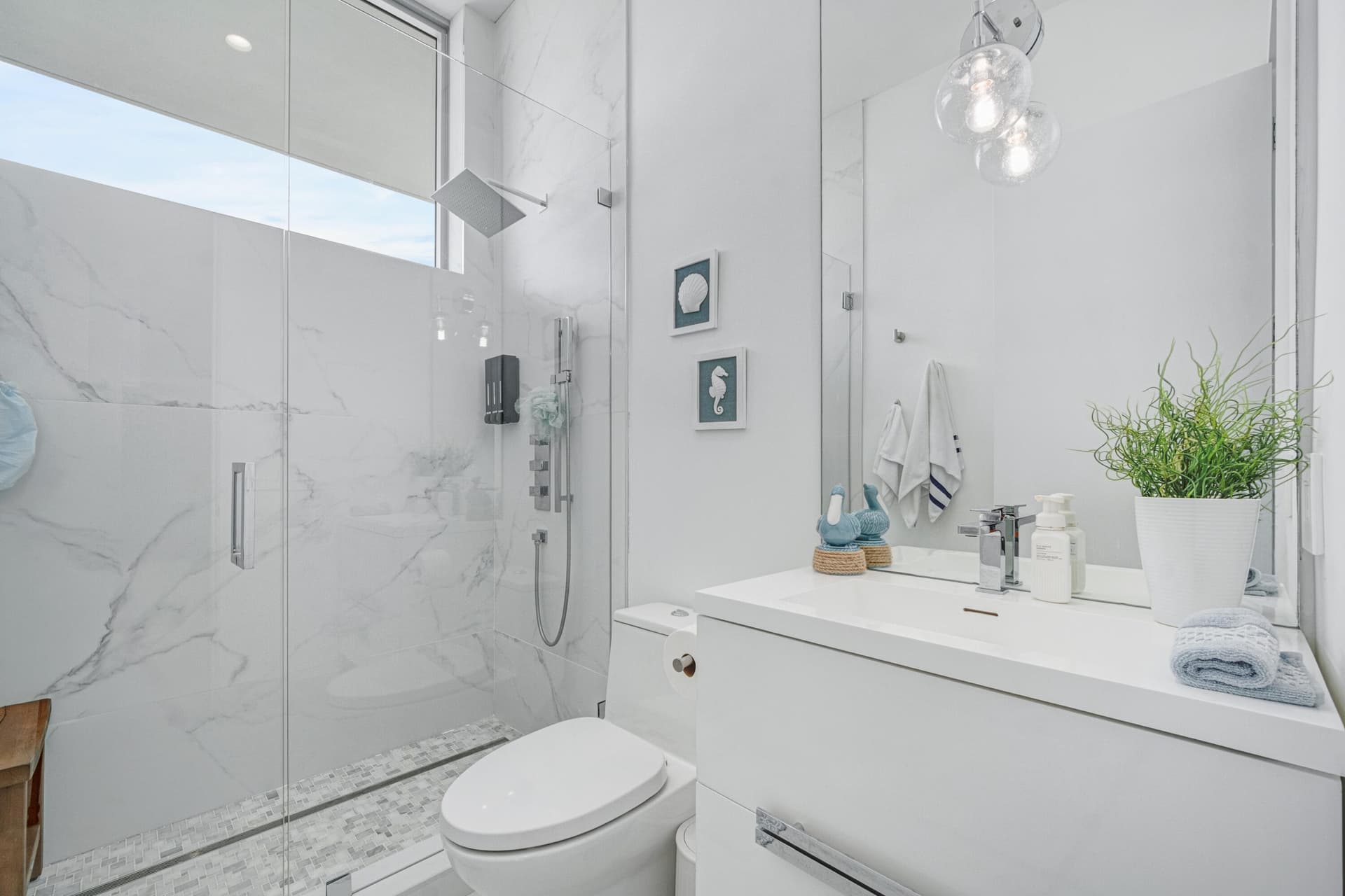 164 W Avenue C photo 22