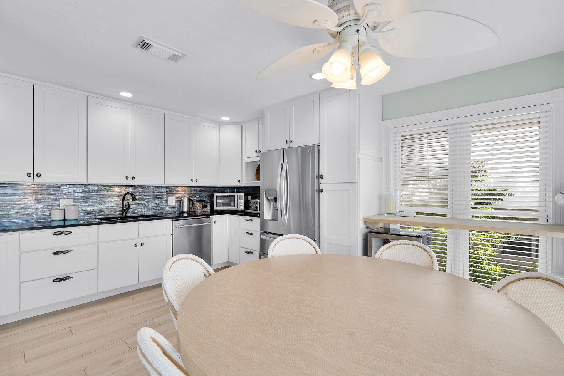 2110 Dolphin Drive photo 7