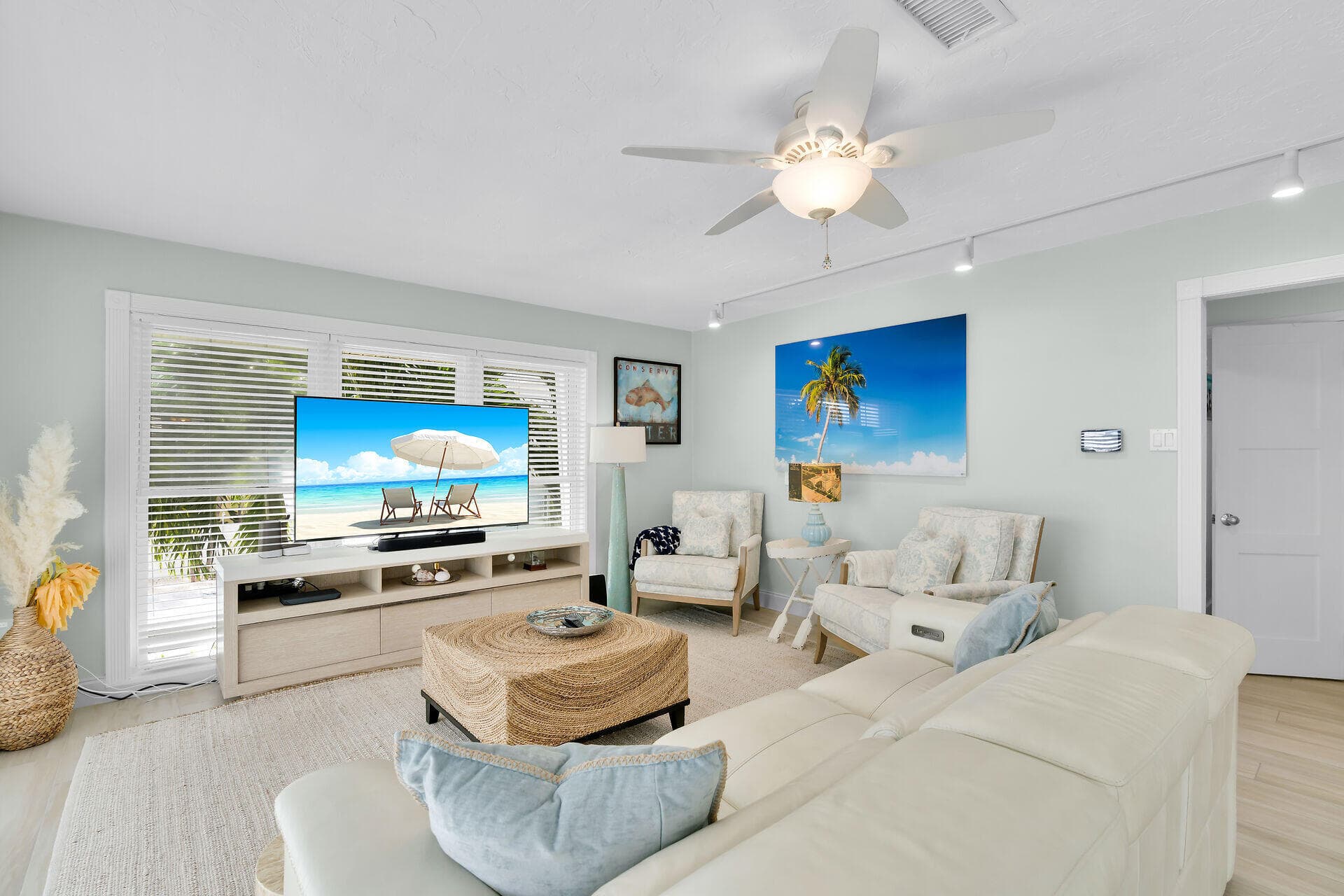 2110 Dolphin Drive photo 14