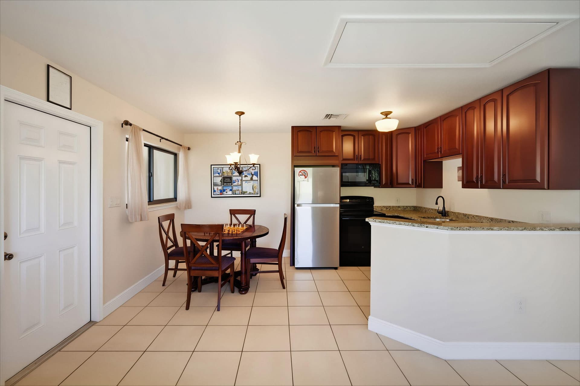 9104 Aviation Boulevard photo 8