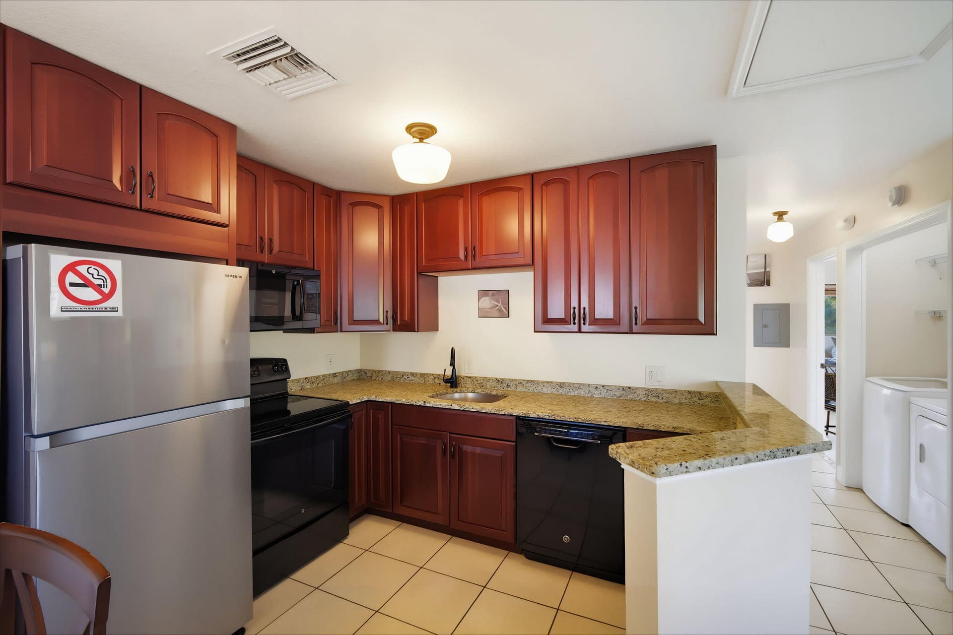 9104 Aviation Boulevard photo 9