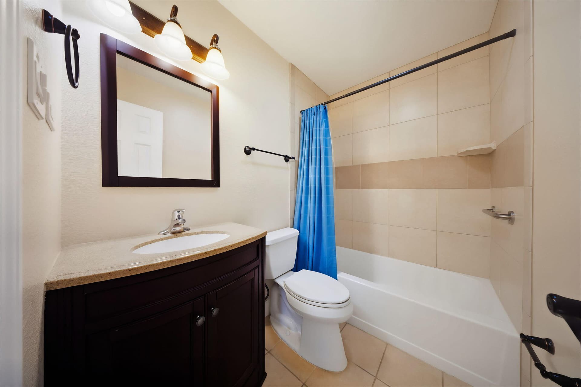 9104 Aviation Boulevard photo 16