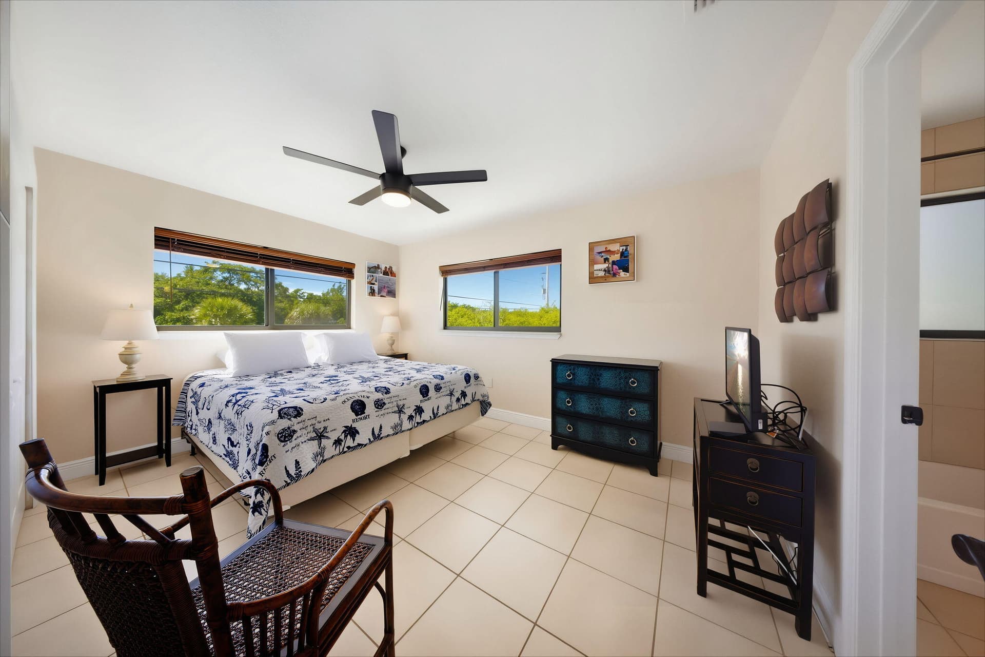 9104 Aviation Boulevard photo 19