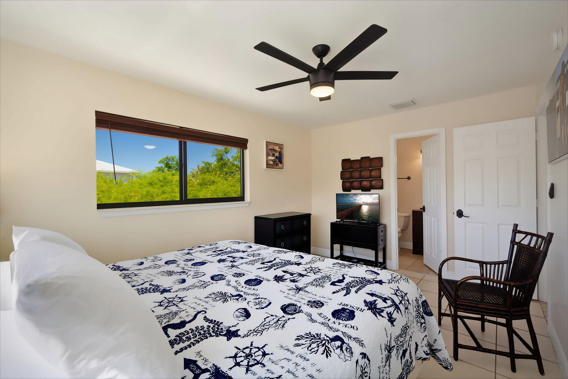 9104 Aviation Boulevard photo 20