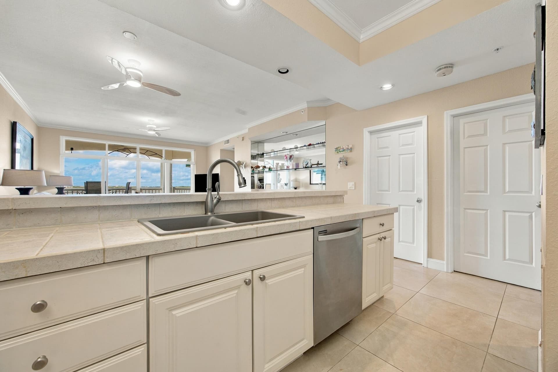 5607 College Road # B302 photo 24
