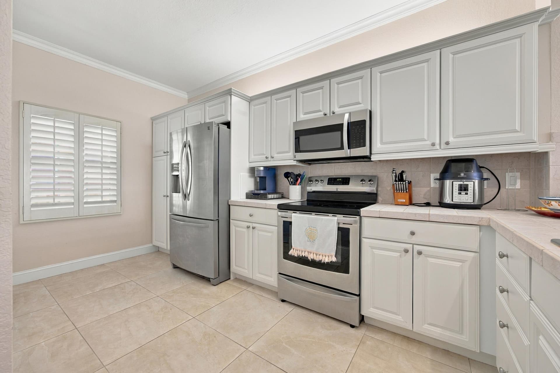 5607 College Road # B302 photo 21