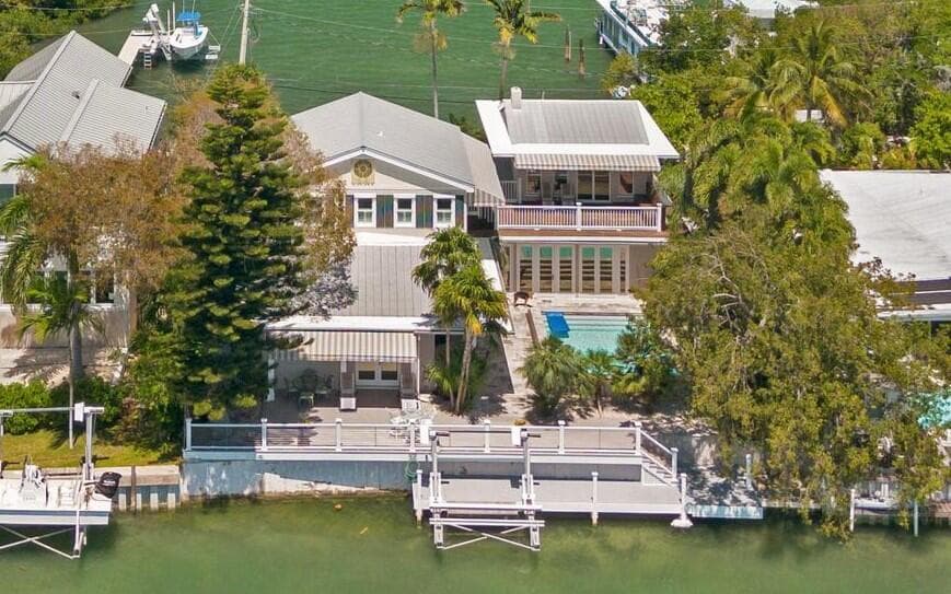 18 Hilton Haven Road photo 1