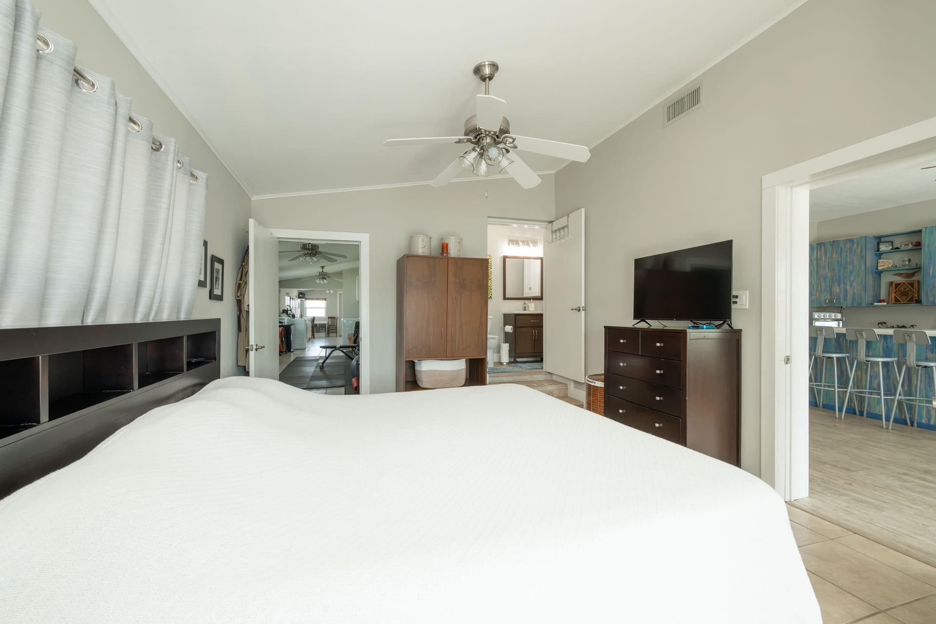 25A 12th Avenue photo 12