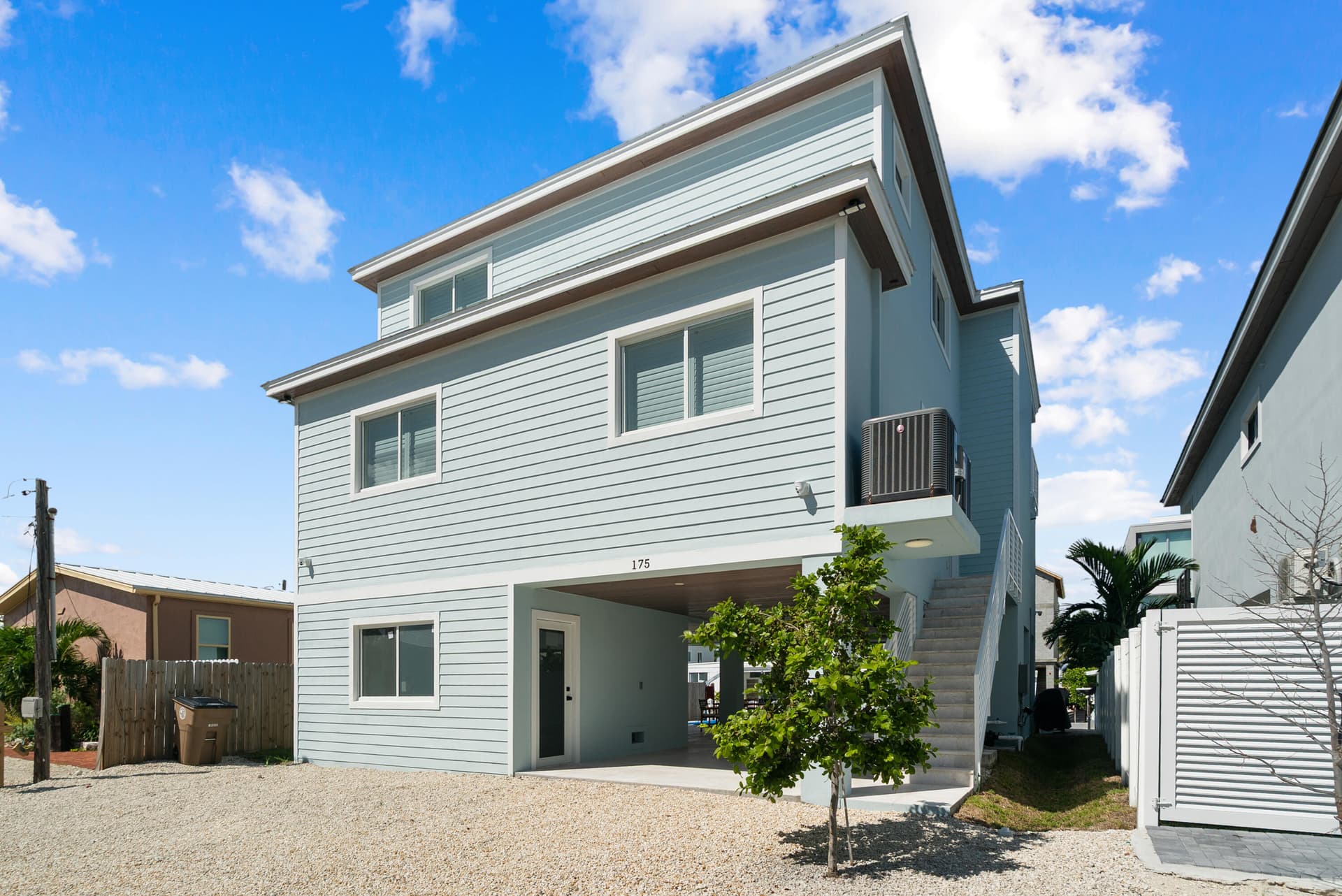 175 W Avenue A photo 2