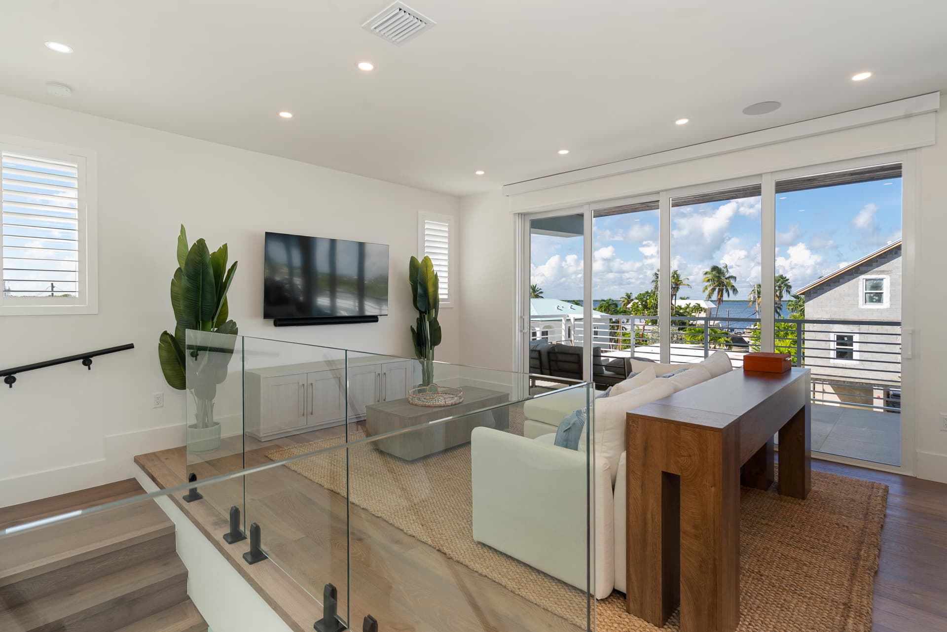 175 W Avenue A photo 23