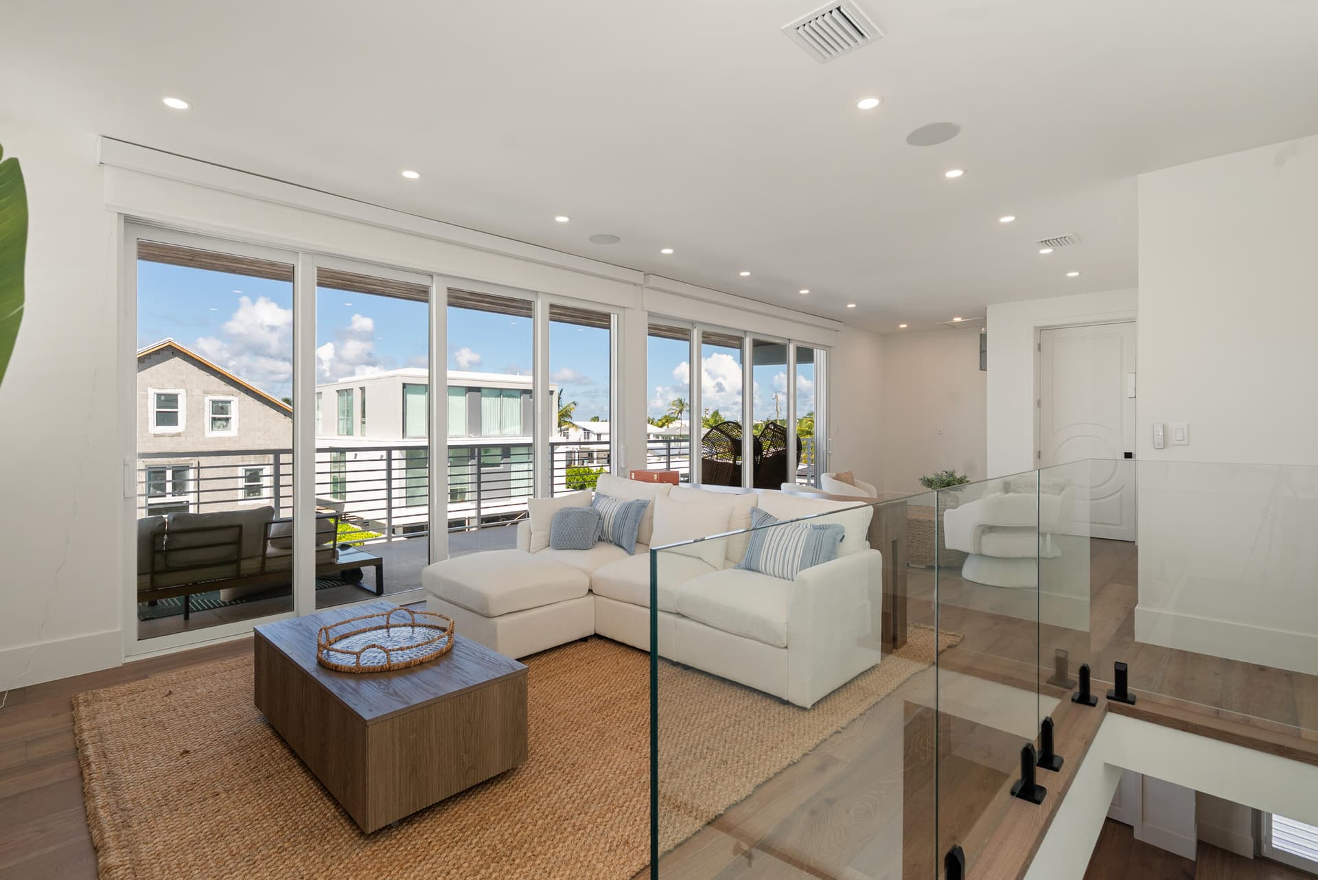 175 W Avenue A photo 24