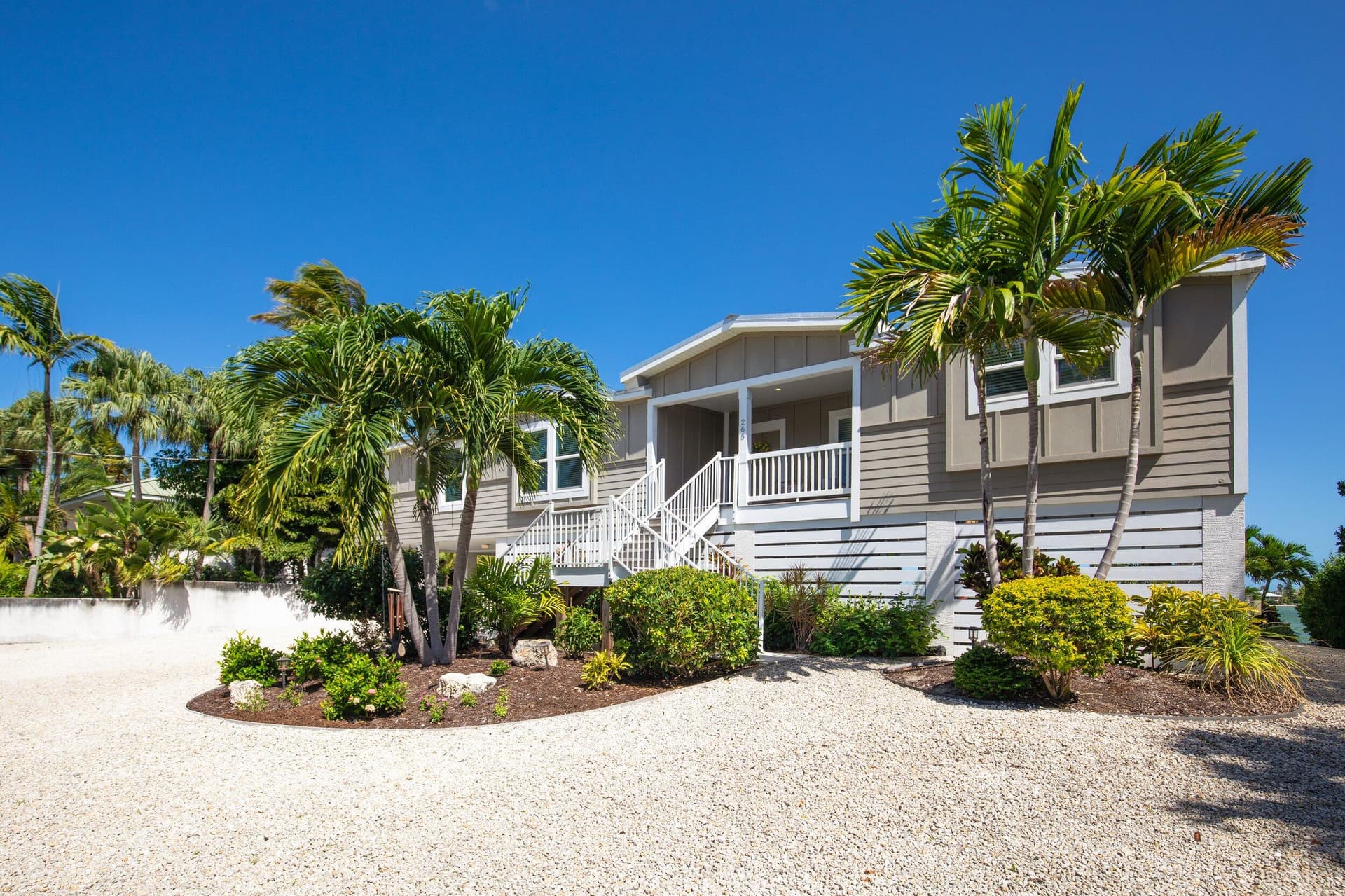 265 S Point Drive photo 2