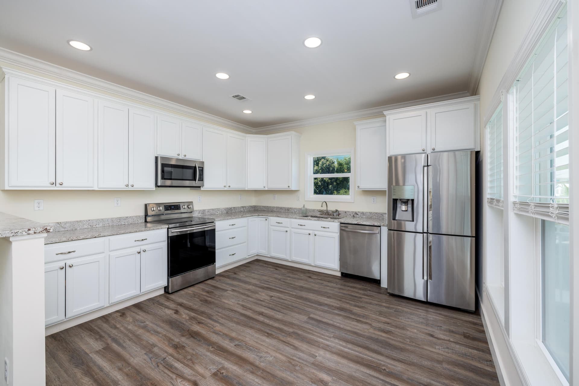 29667 Flying Cloud Avenue photo 11