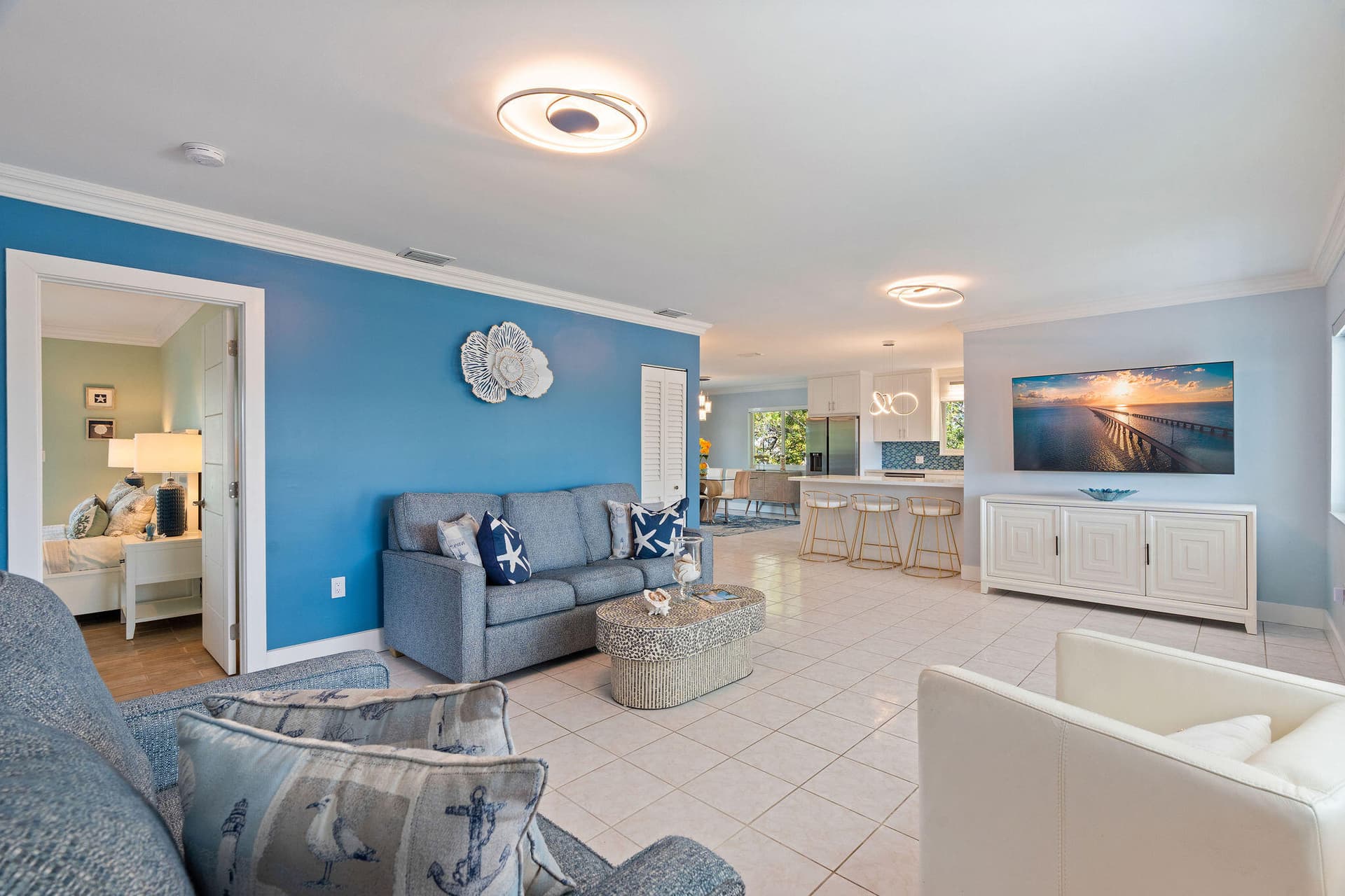 130 Lorelane Place photo 6