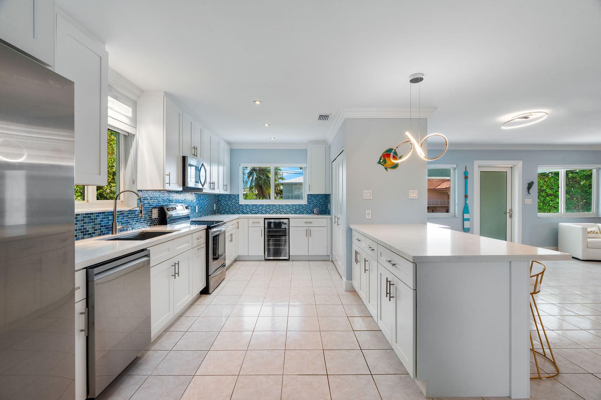 130 Lorelane Place photo 9