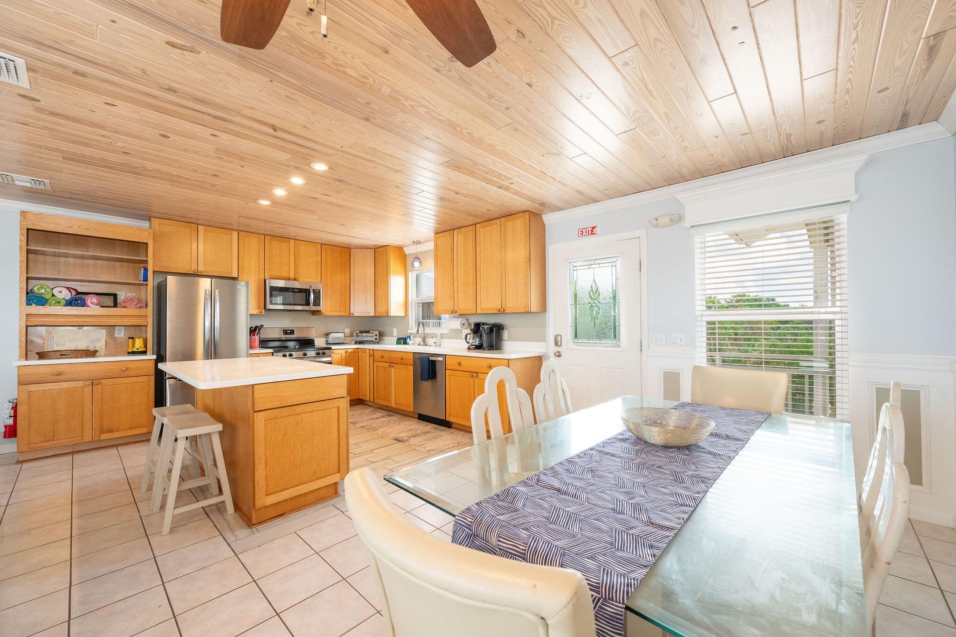 3246 Catherine Street photo 24