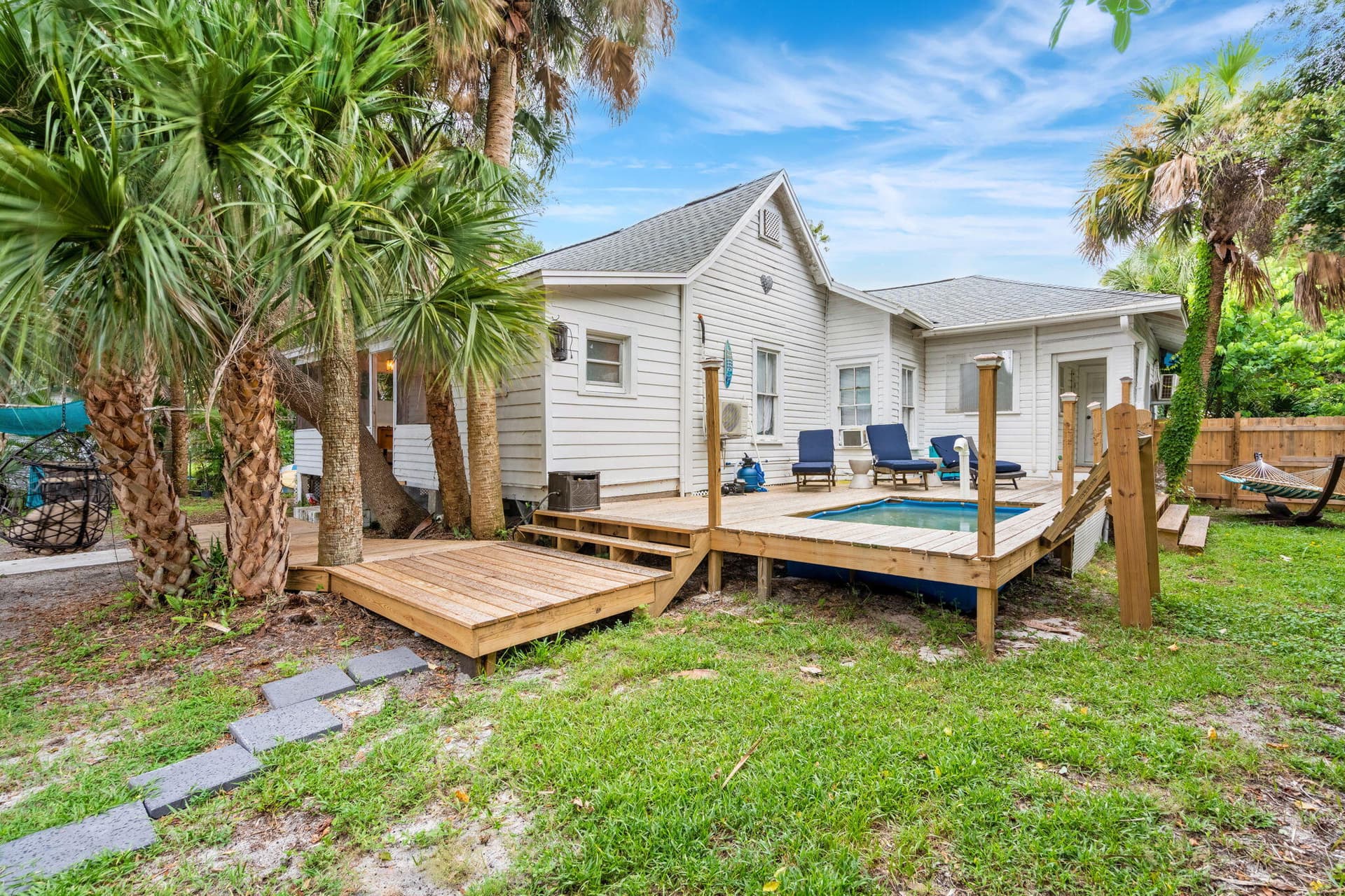 1365 Pineapple Avenue photo 6