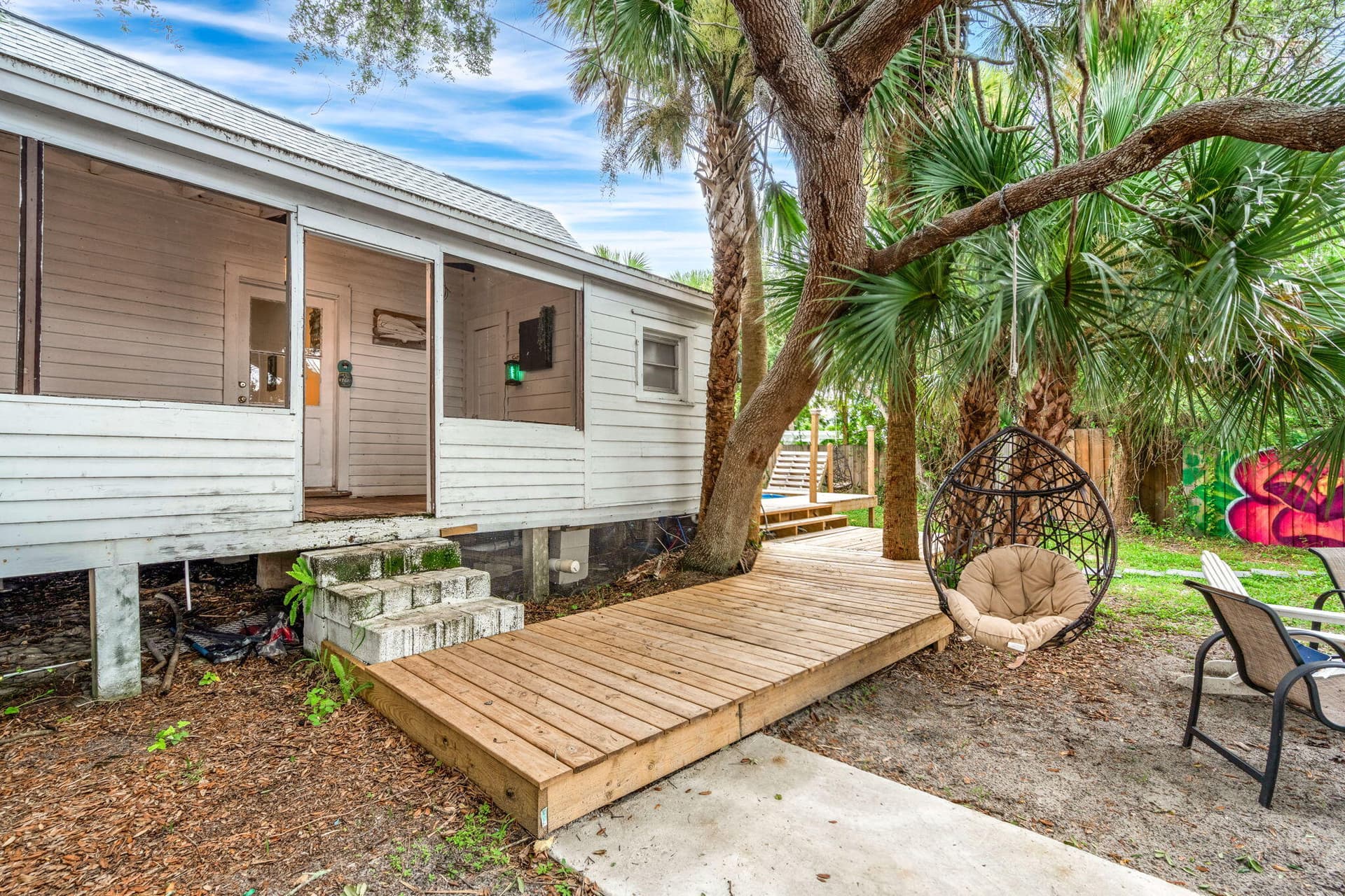 1365 Pineapple Avenue photo 14