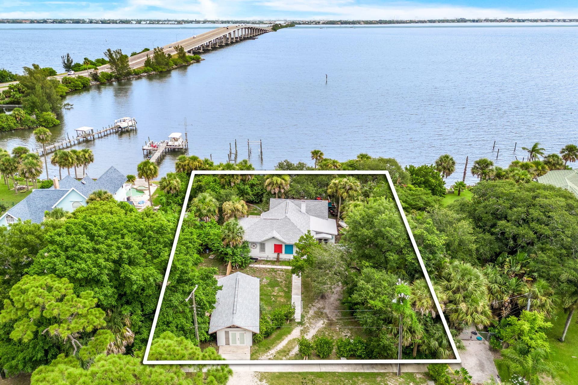 1365 Pineapple Avenue photo 4