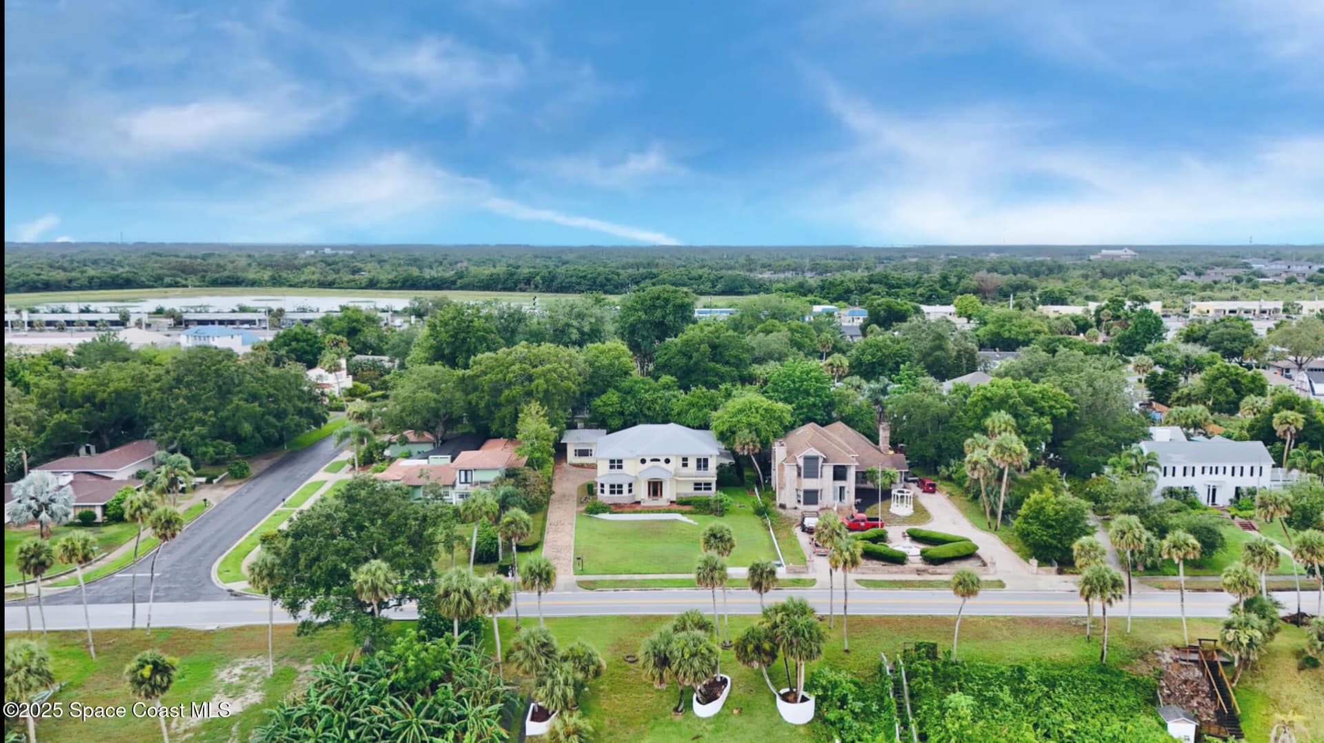 1613 N Indian River Drive photo 3
