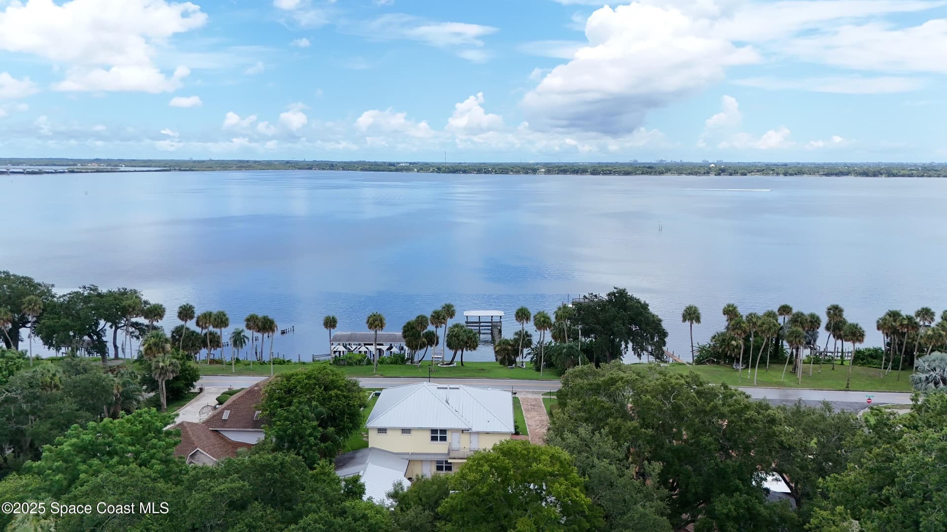 1613 N Indian River Drive photo 8