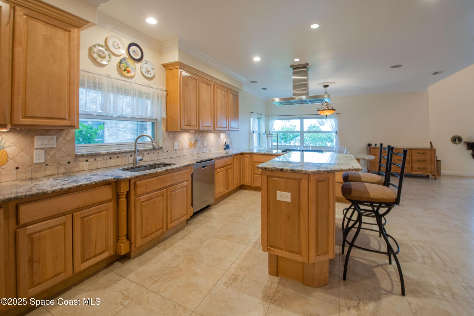 1613 N Indian River Drive photo 23