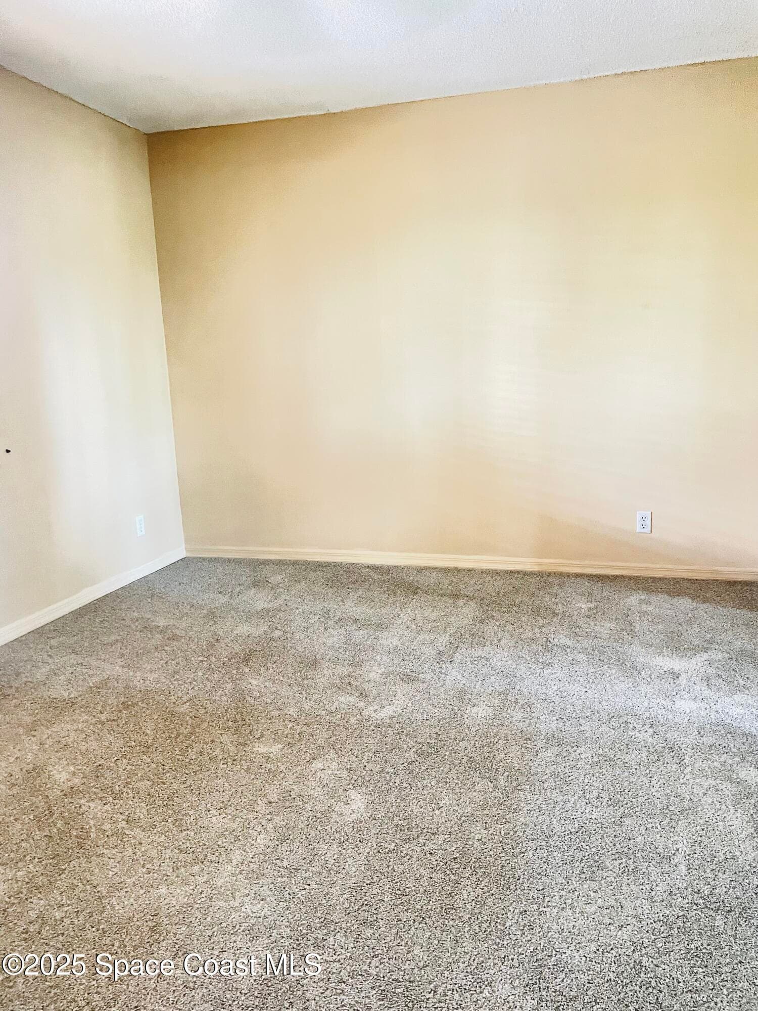 1540 Riverside Drive 14 photo 25