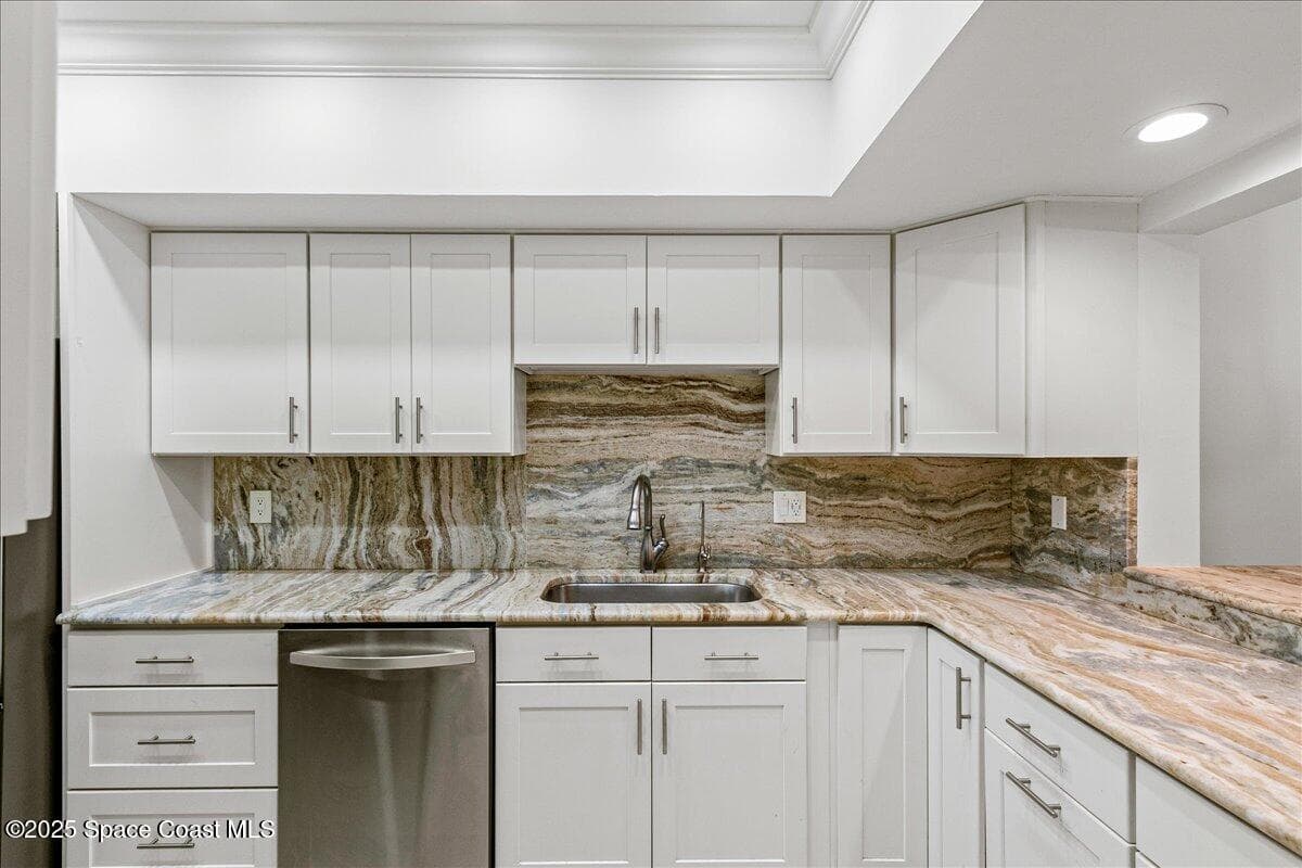 6165 S Mirror Lake Drive 103 photo 16