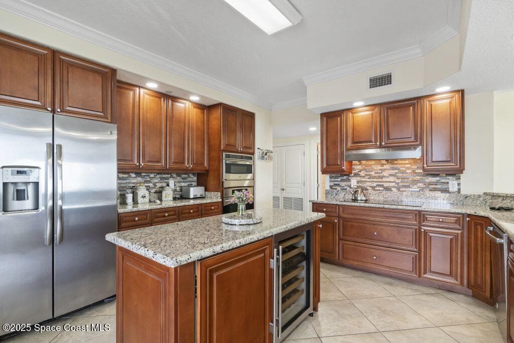 4180 N Hwy A1a 305b photo 9