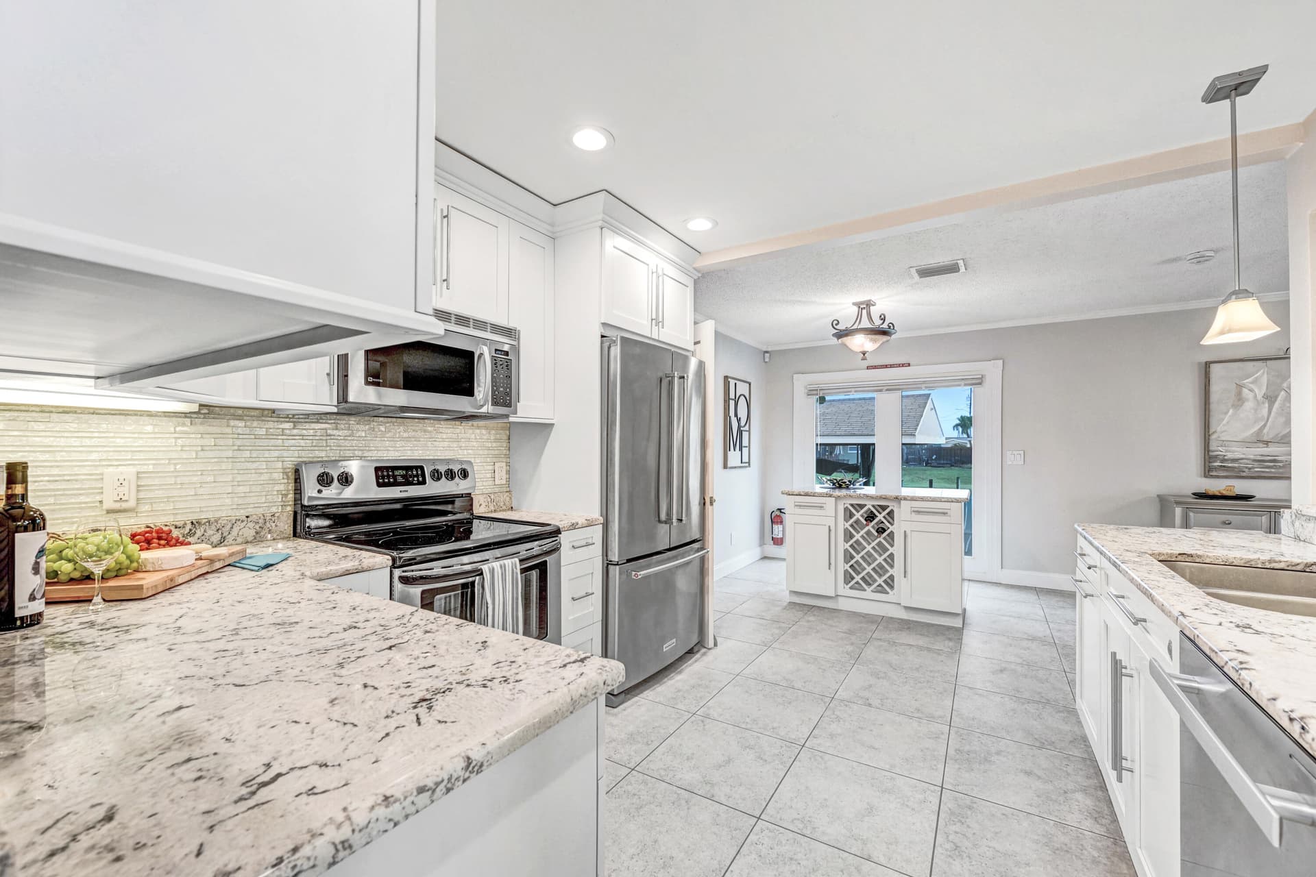 1585 Sykes Creek Drive photo 8