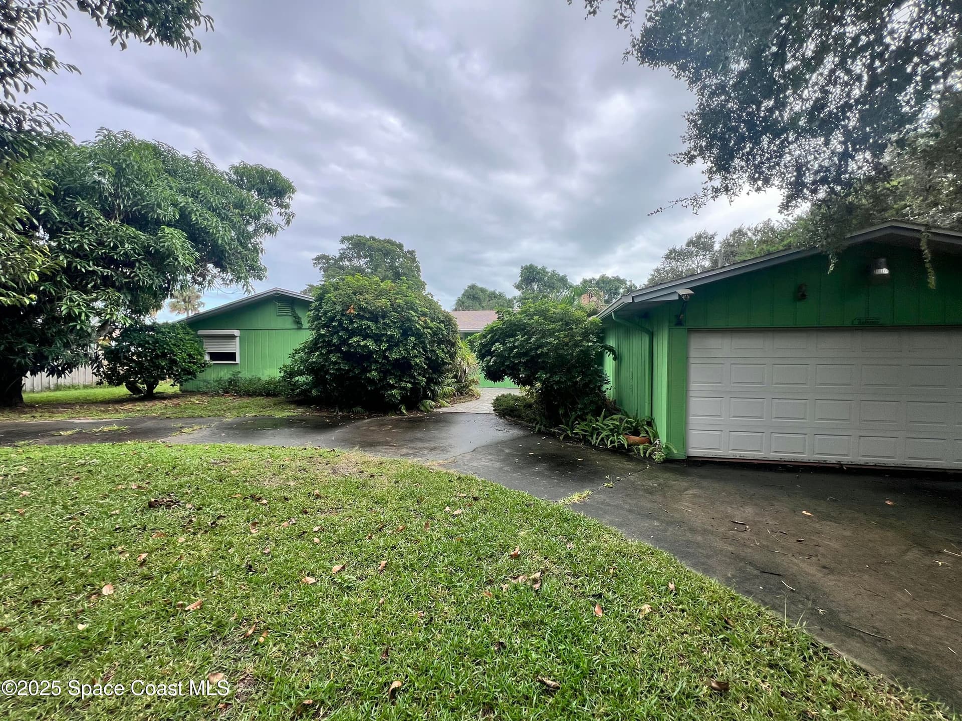 8810 S Tropical Trail photo 1