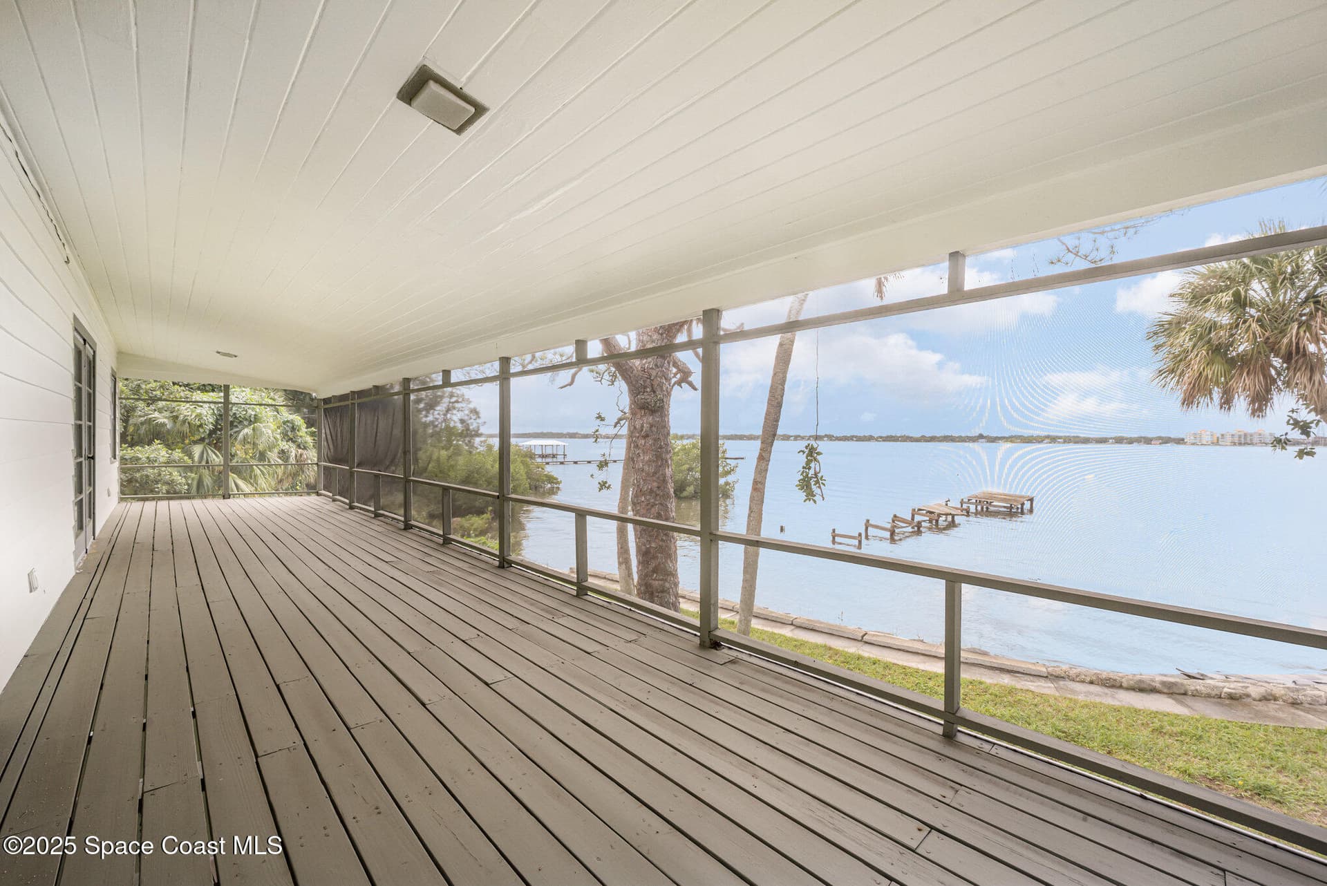 327 S Tropical Trail photo 19