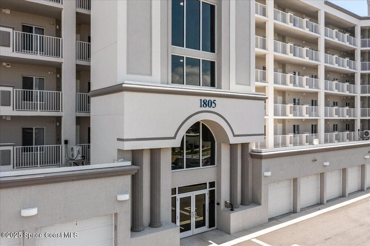 1805 Riverside Drive 206 photo 1