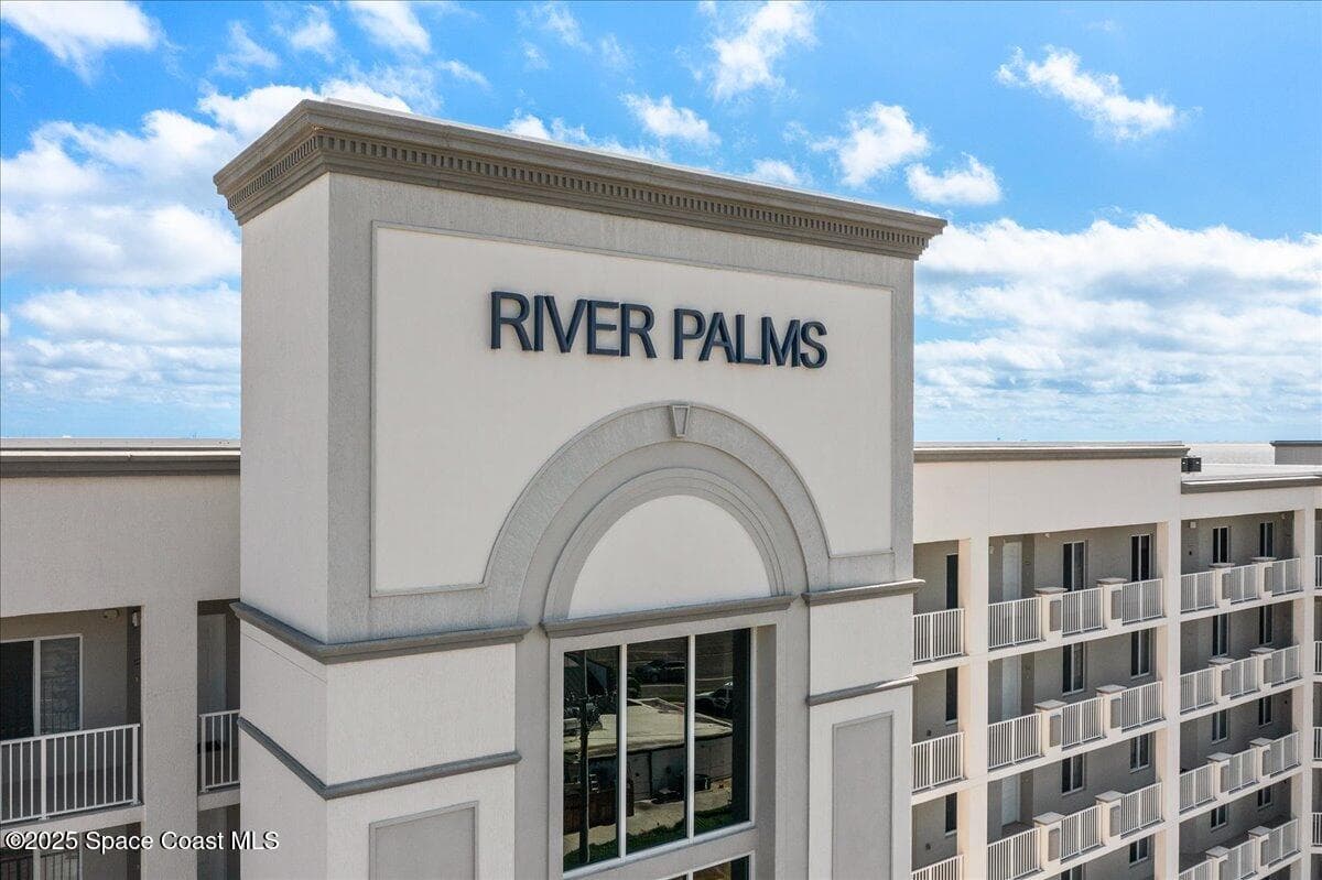 1805 Riverside Drive 206 photo 2