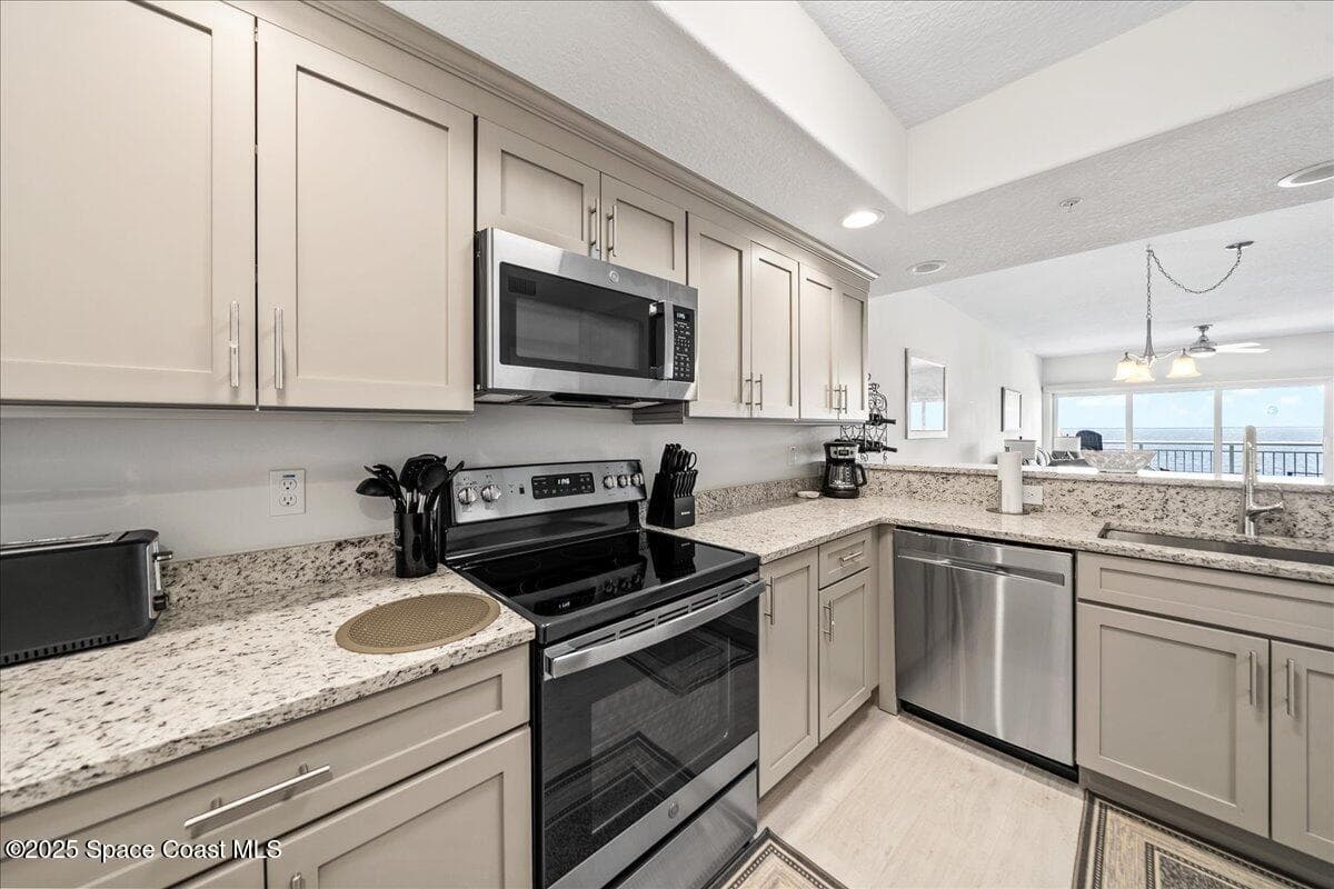 1805 Riverside Drive 206 photo 8
