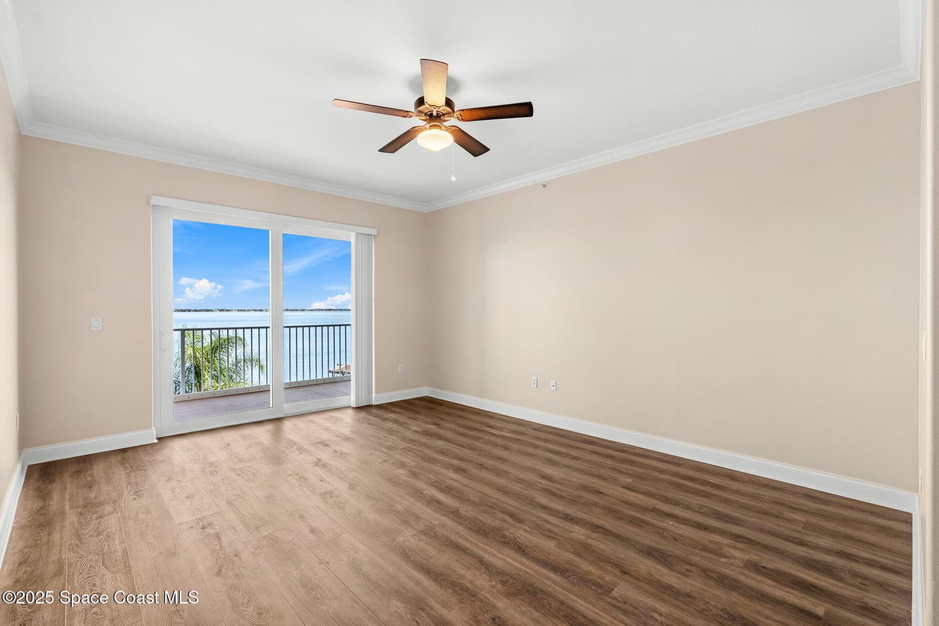 4007 N Harbor City Boulevard 402 photo 24