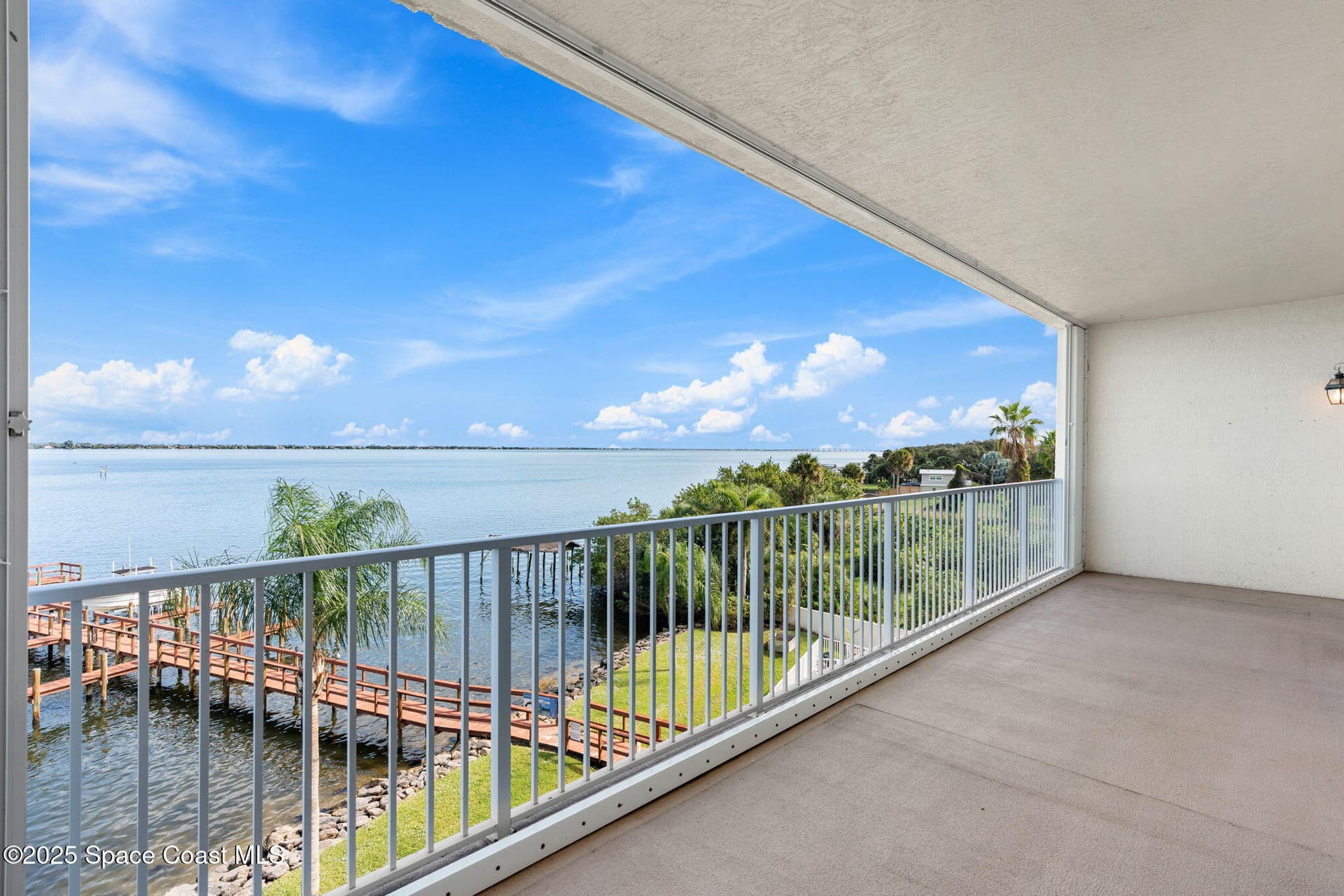 4007 N Harbor City Boulevard 402 photo 25