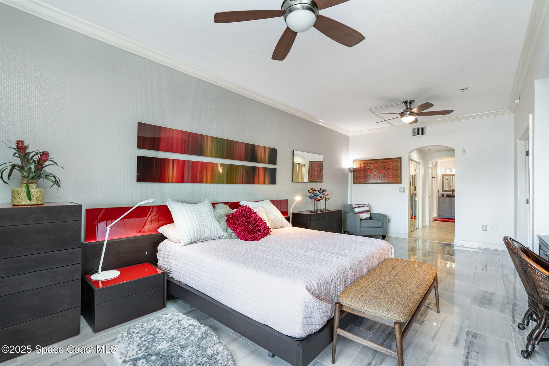 29 Riverside Drive 203 photo 18