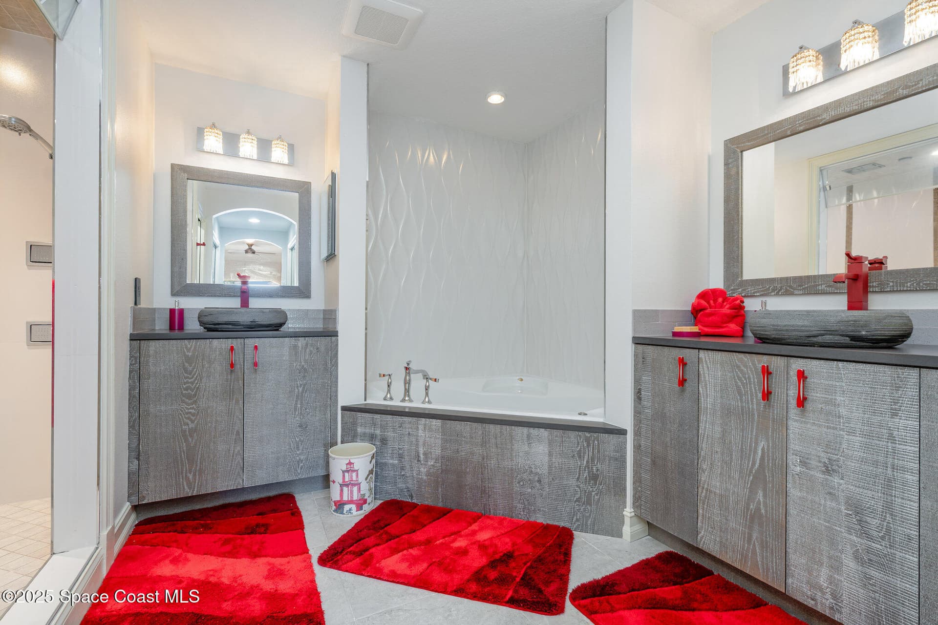 29 Riverside Drive 203 photo 21