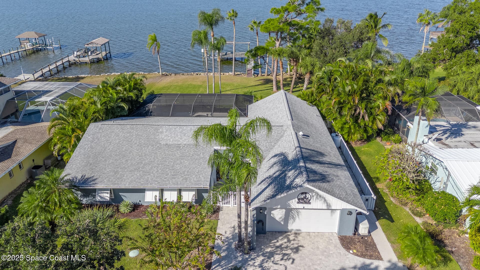 2741 Newfound Harbor Drive photo 2