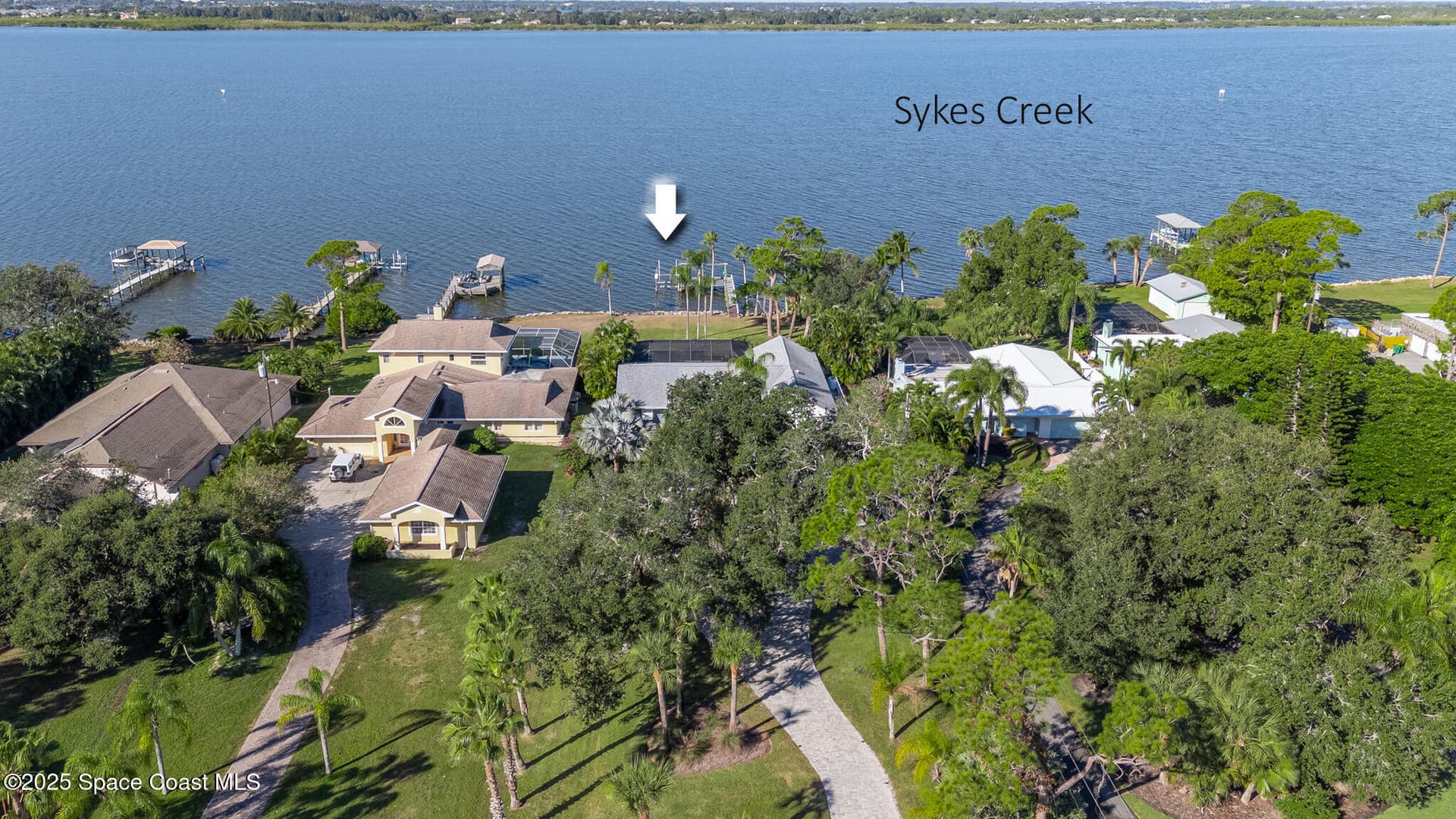 2741 Newfound Harbor Drive photo 4