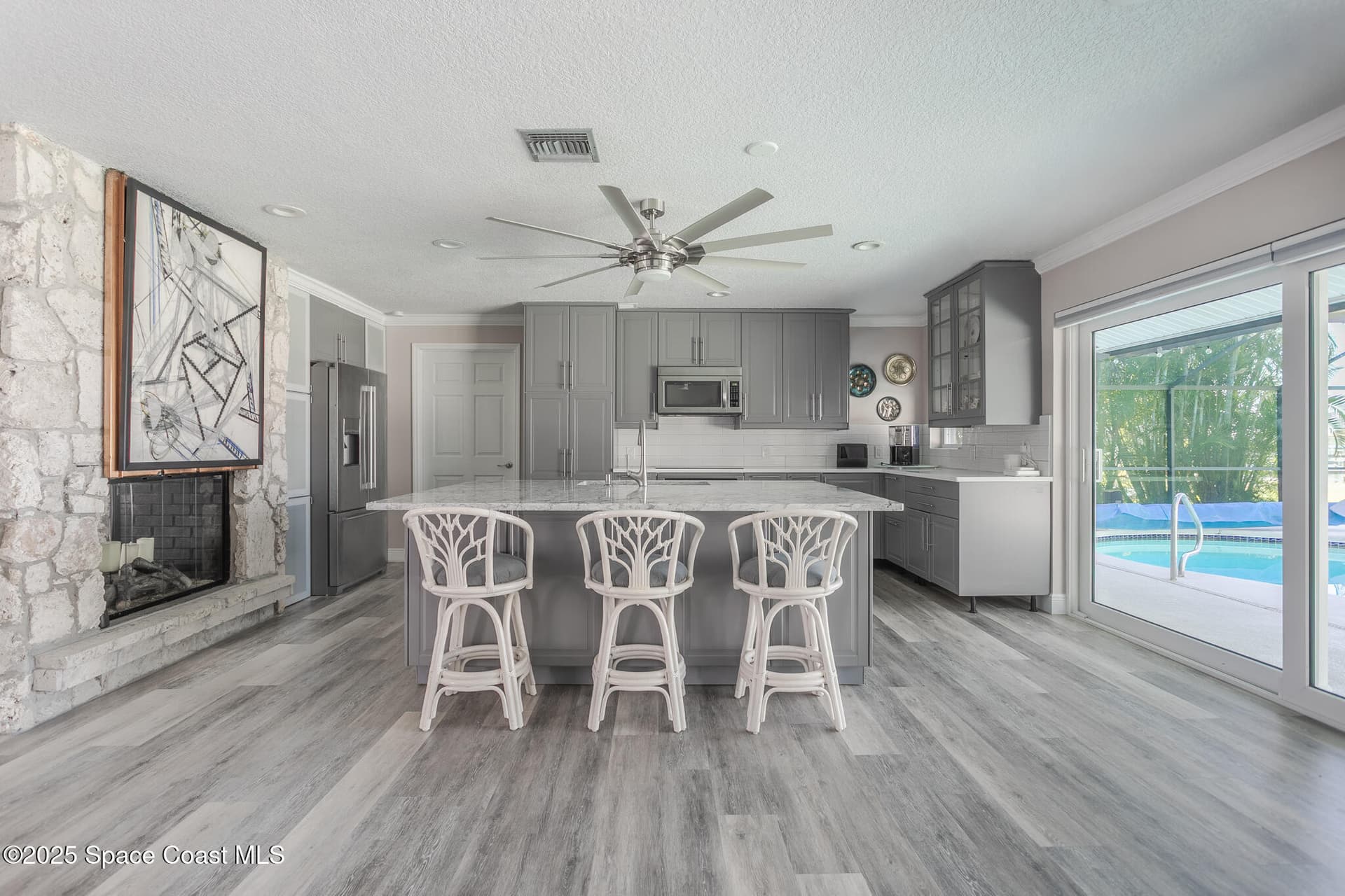 2741 Newfound Harbor Drive photo 9