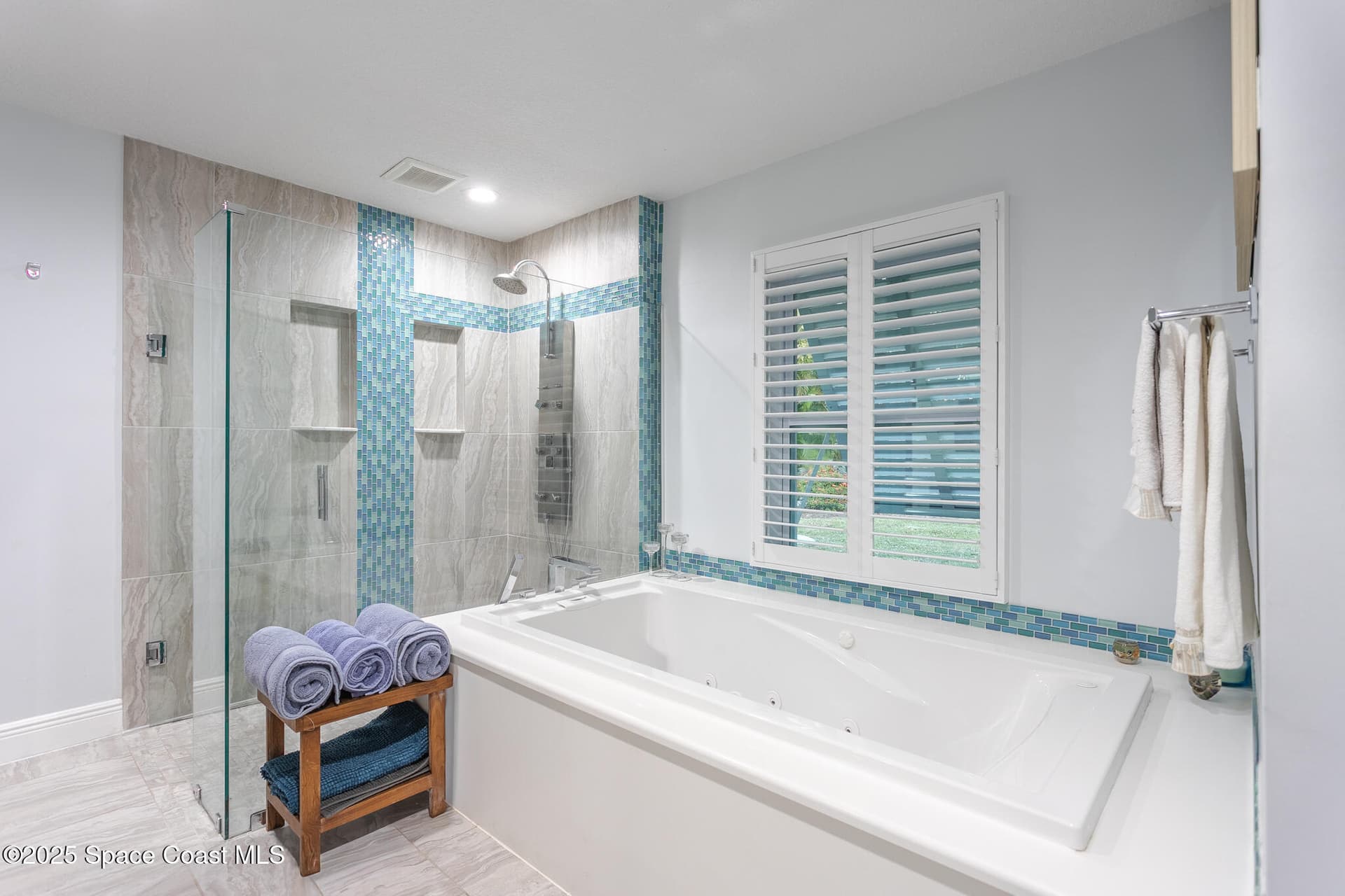2741 Newfound Harbor Drive photo 17