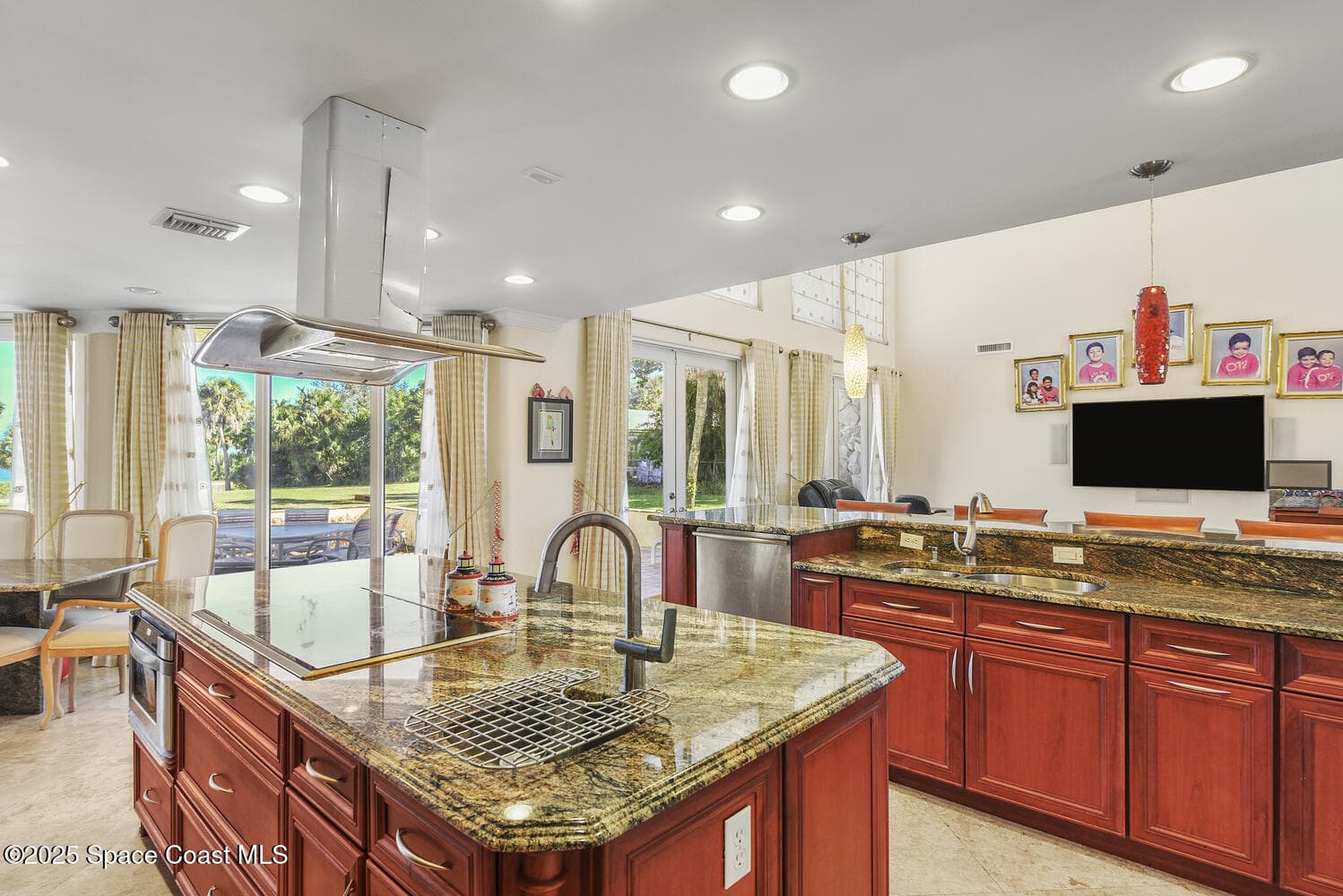 3343 S Indian River Drive photo 16
