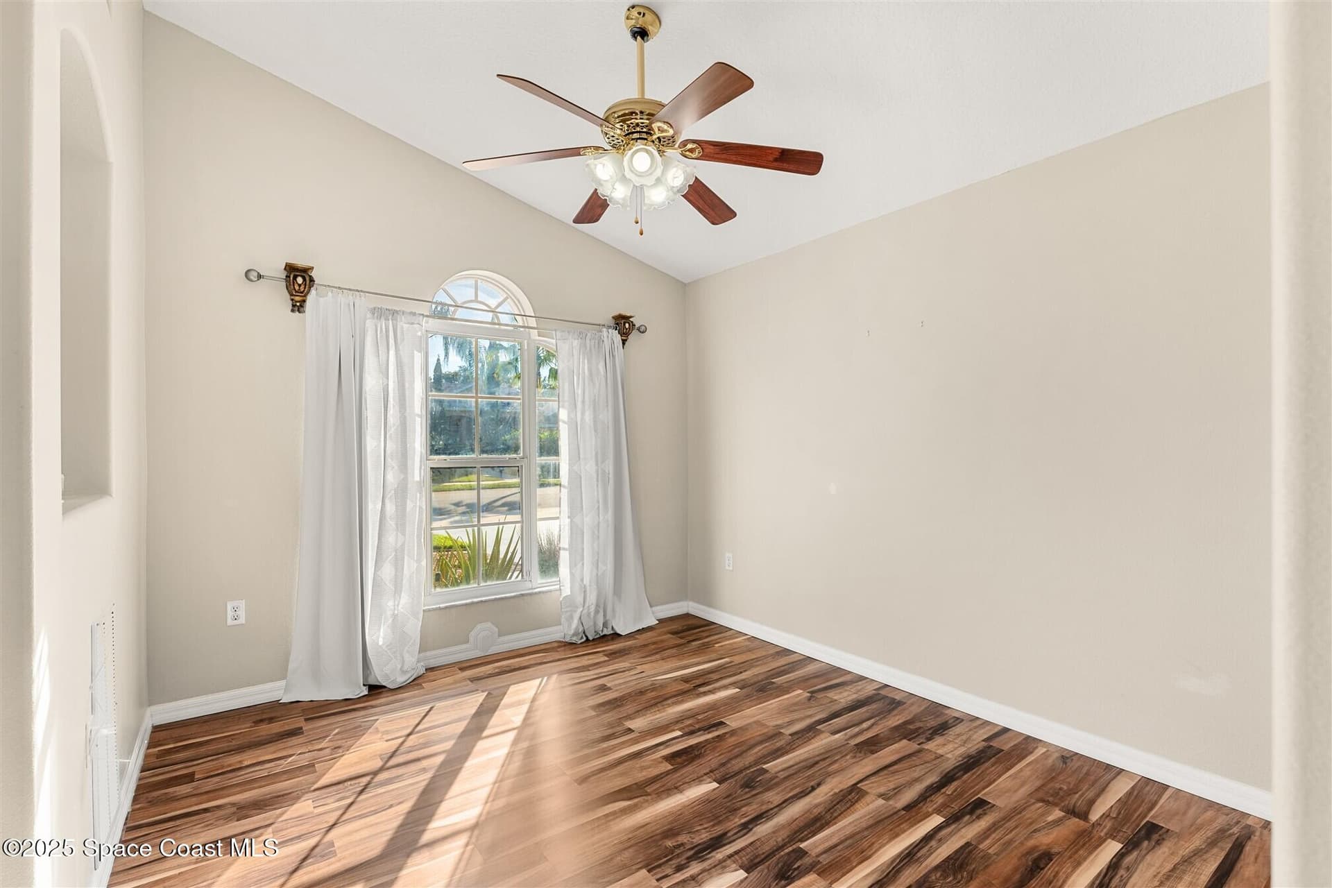 5188 Wexford Drive photo 5