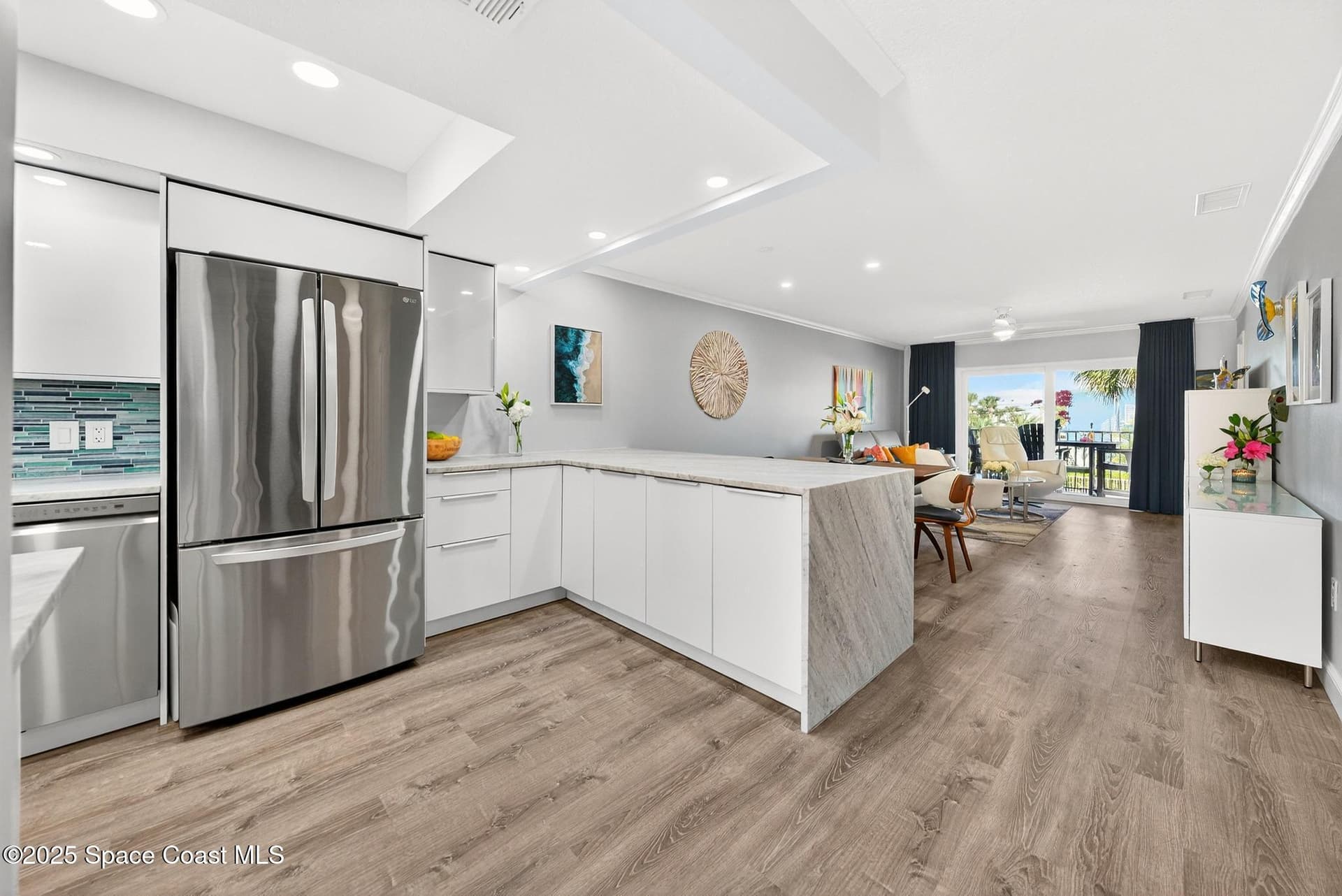 8000 Ridgewood Avenue 207 photo 4