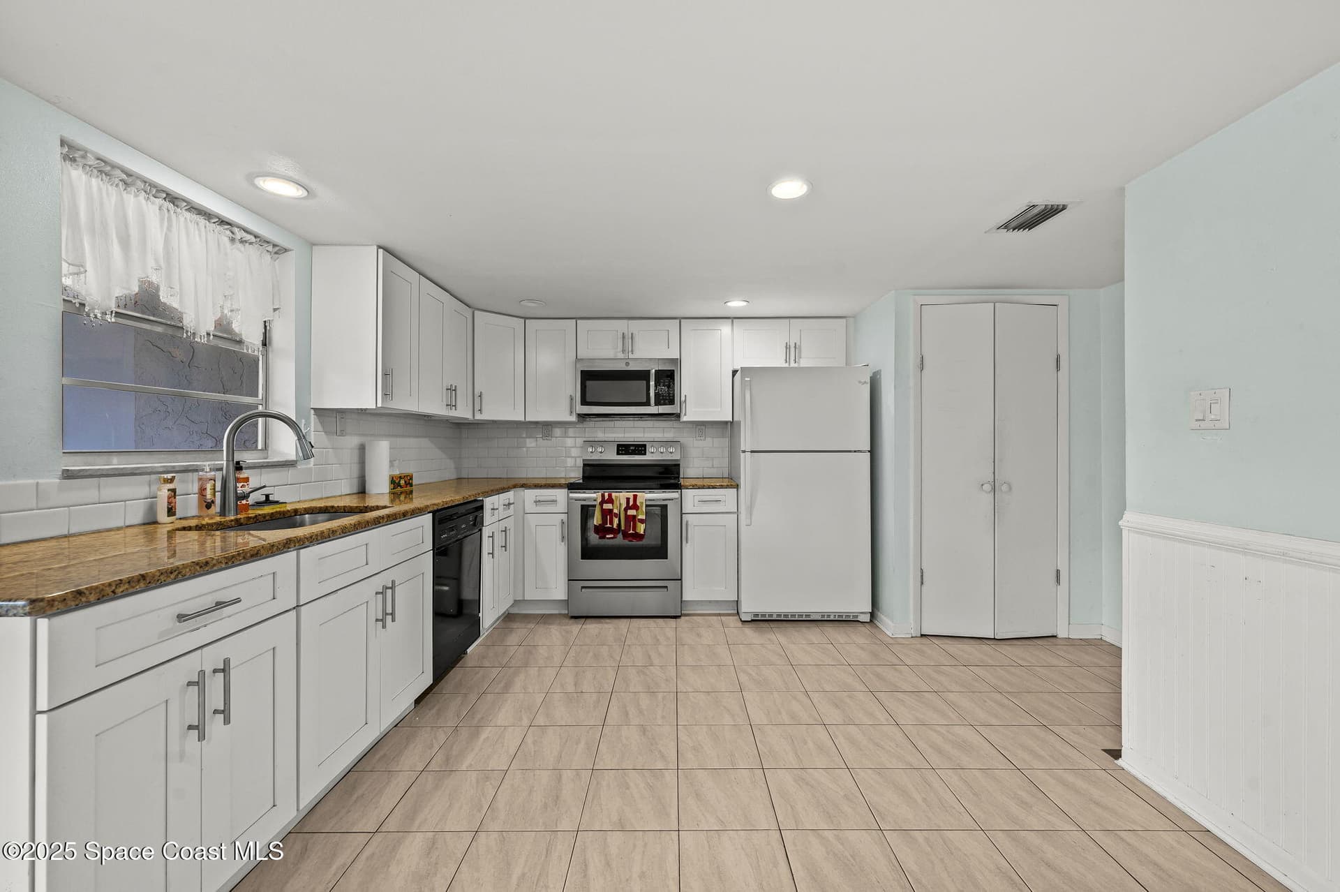 407 Ibis Lane 4-6 photo 10