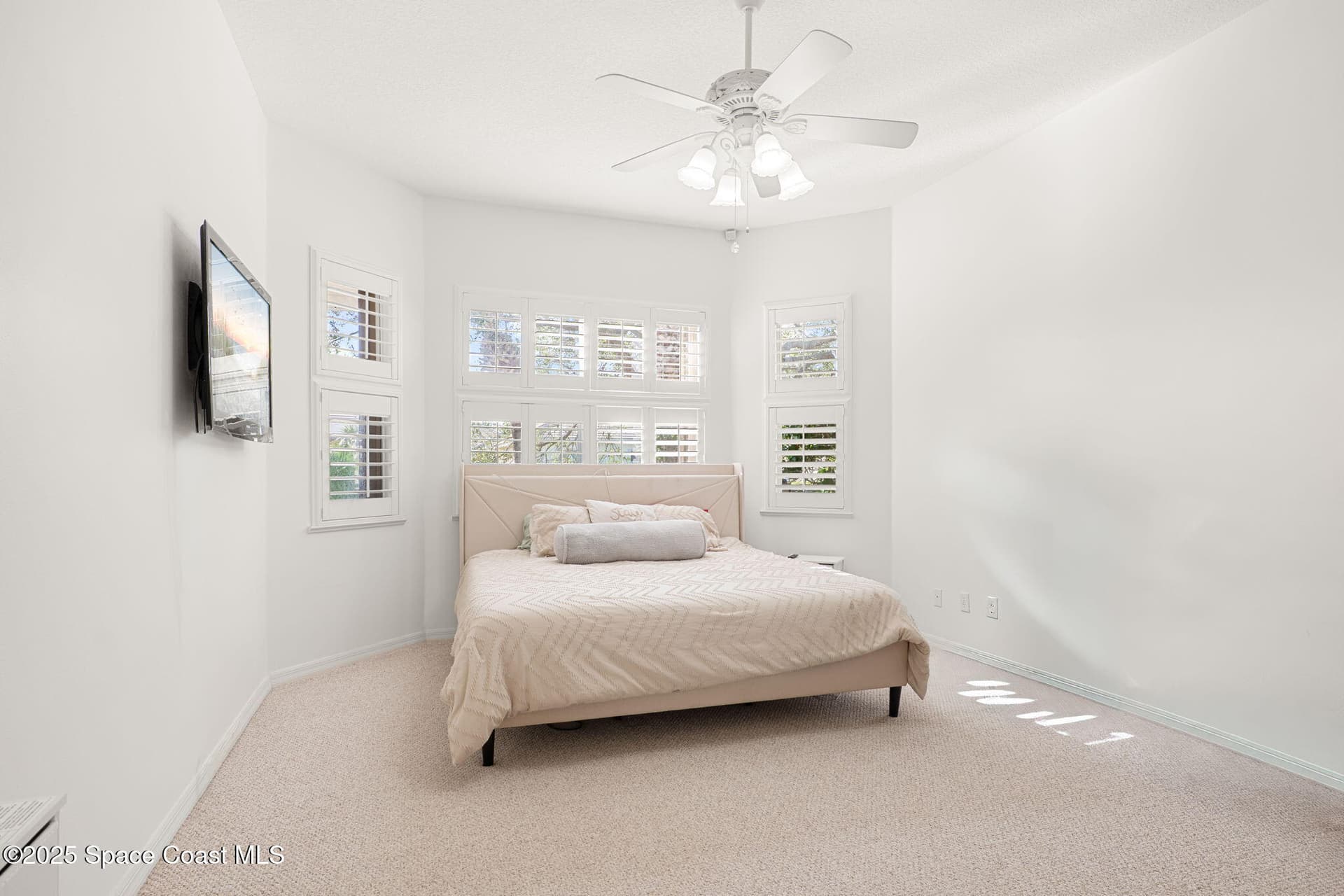 379 Pentland Drive photo 10