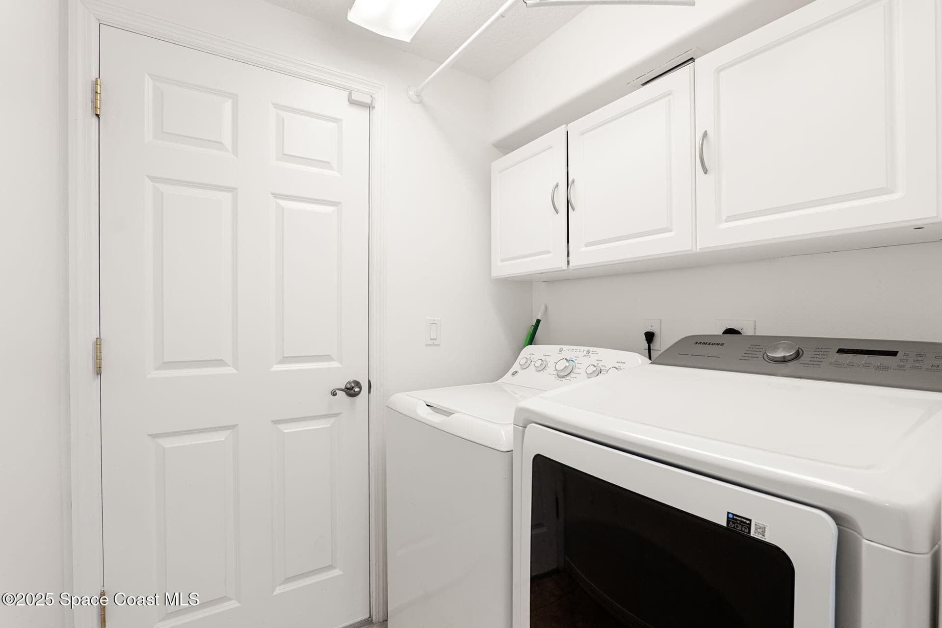 379 Pentland Drive photo 18