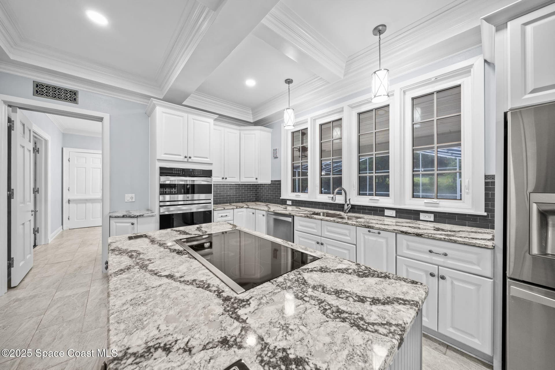 875 N Indian River Drive photo 4